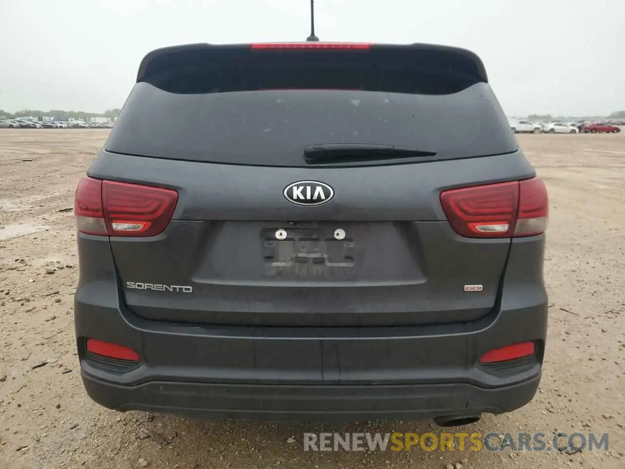 6 Photograph of a damaged car 5XYPG4A30KG457222 KIA SORENTO 2019