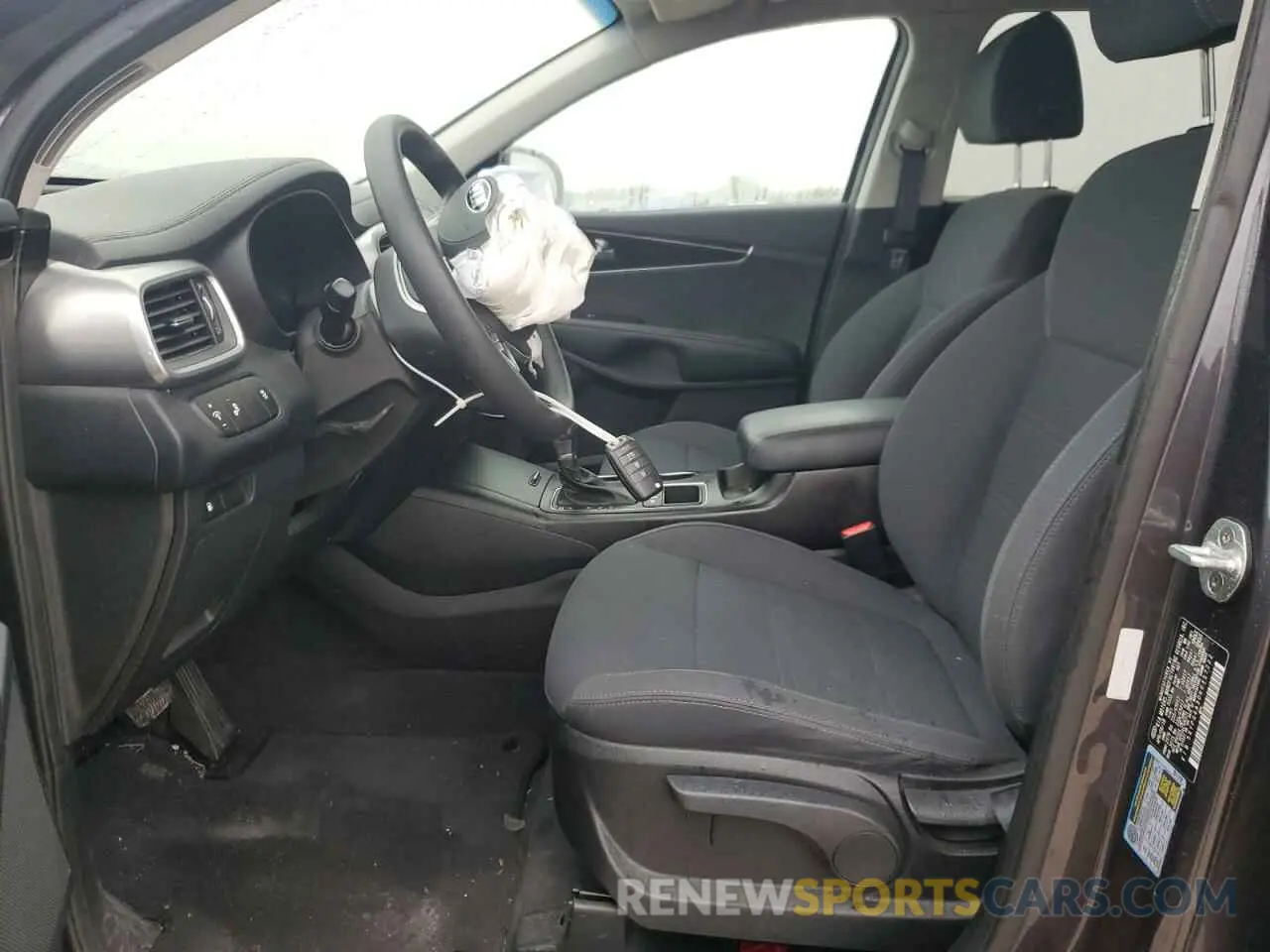 7 Photograph of a damaged car 5XYPG4A30KG457222 KIA SORENTO 2019
