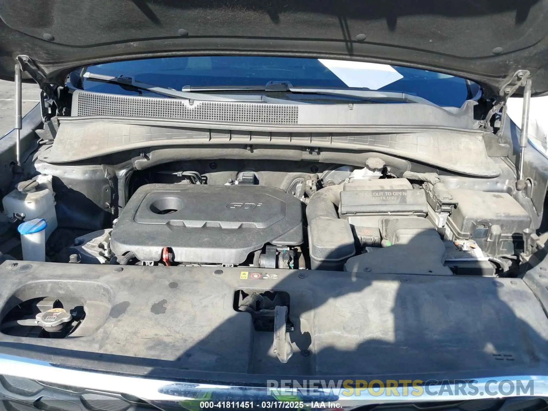 10 Photograph of a damaged car 5XYPG4A30KG465482 KIA SORENTO 2019