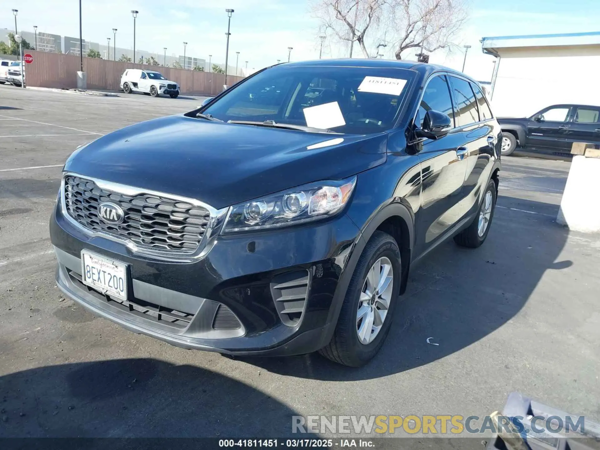 2 Photograph of a damaged car 5XYPG4A30KG465482 KIA SORENTO 2019