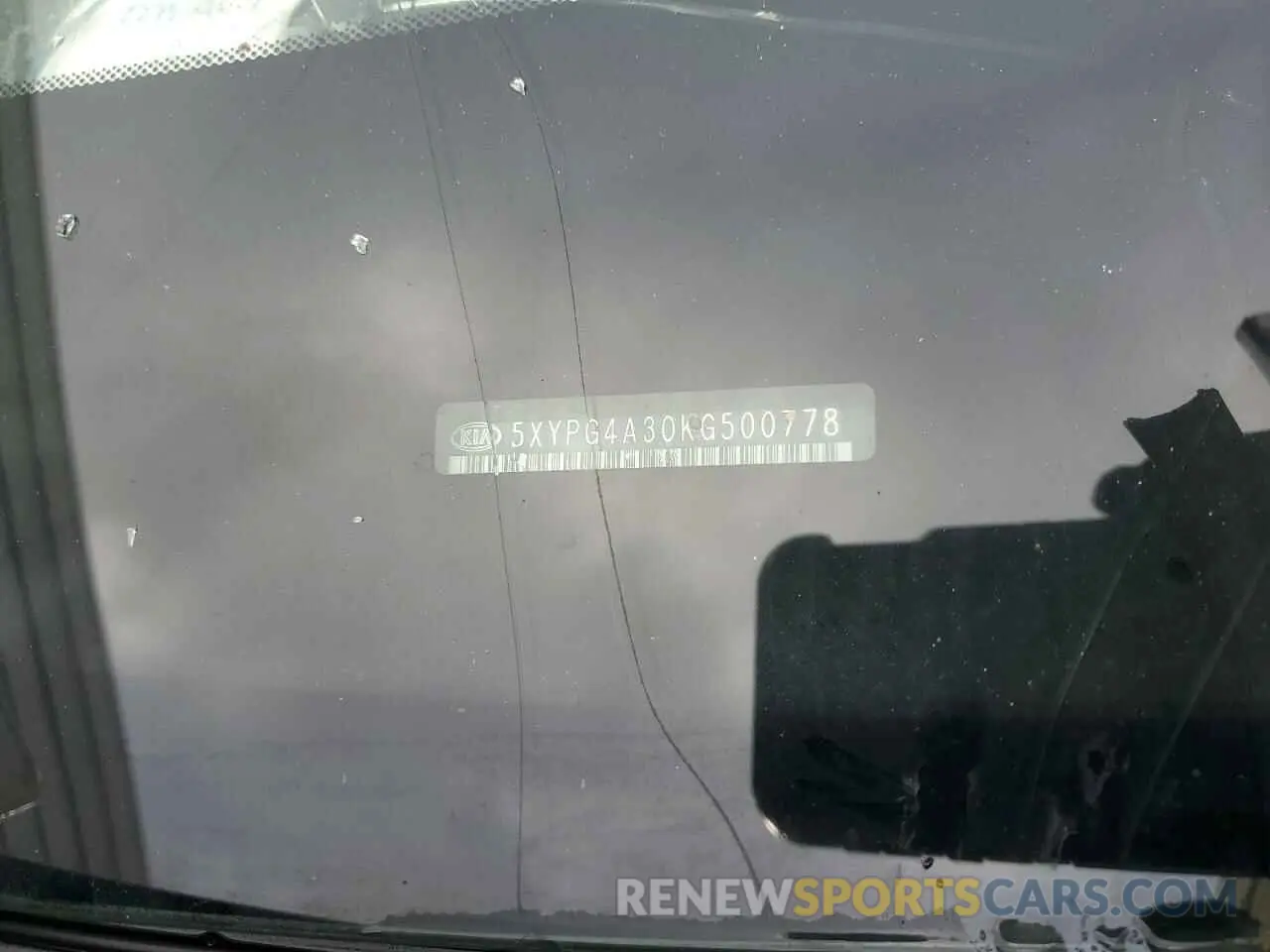 13 Photograph of a damaged car 5XYPG4A30KG500778 KIA SORENTO 2019