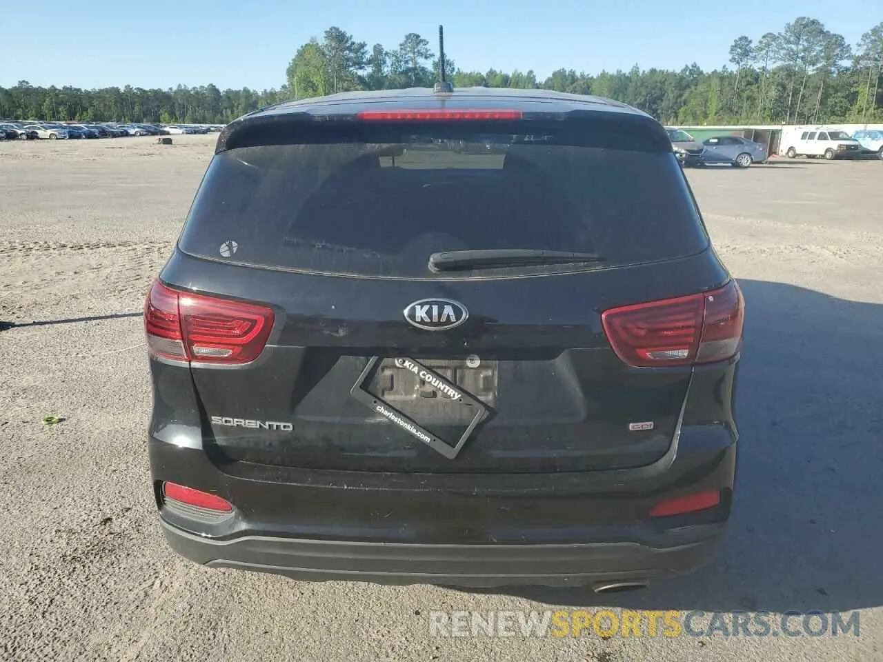 6 Photograph of a damaged car 5XYPG4A30KG508444 KIA SORENTO 2019