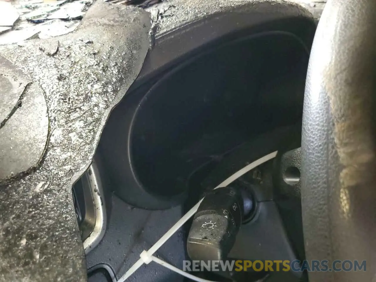 9 Photograph of a damaged car 5XYPG4A30KG509142 KIA SORENTO 2019