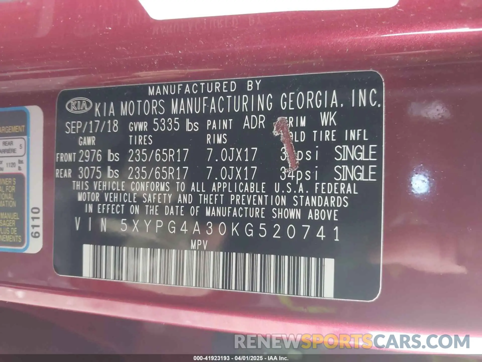 9 Photograph of a damaged car 5XYPG4A30KG520741 KIA SORENTO 2019