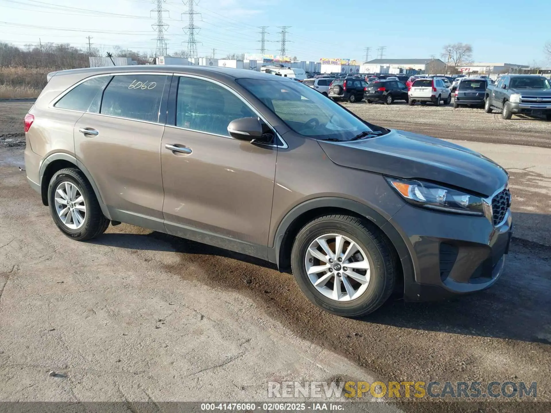 1 Photograph of a damaged car 5XYPG4A30KG532033 KIA SORENTO 2019