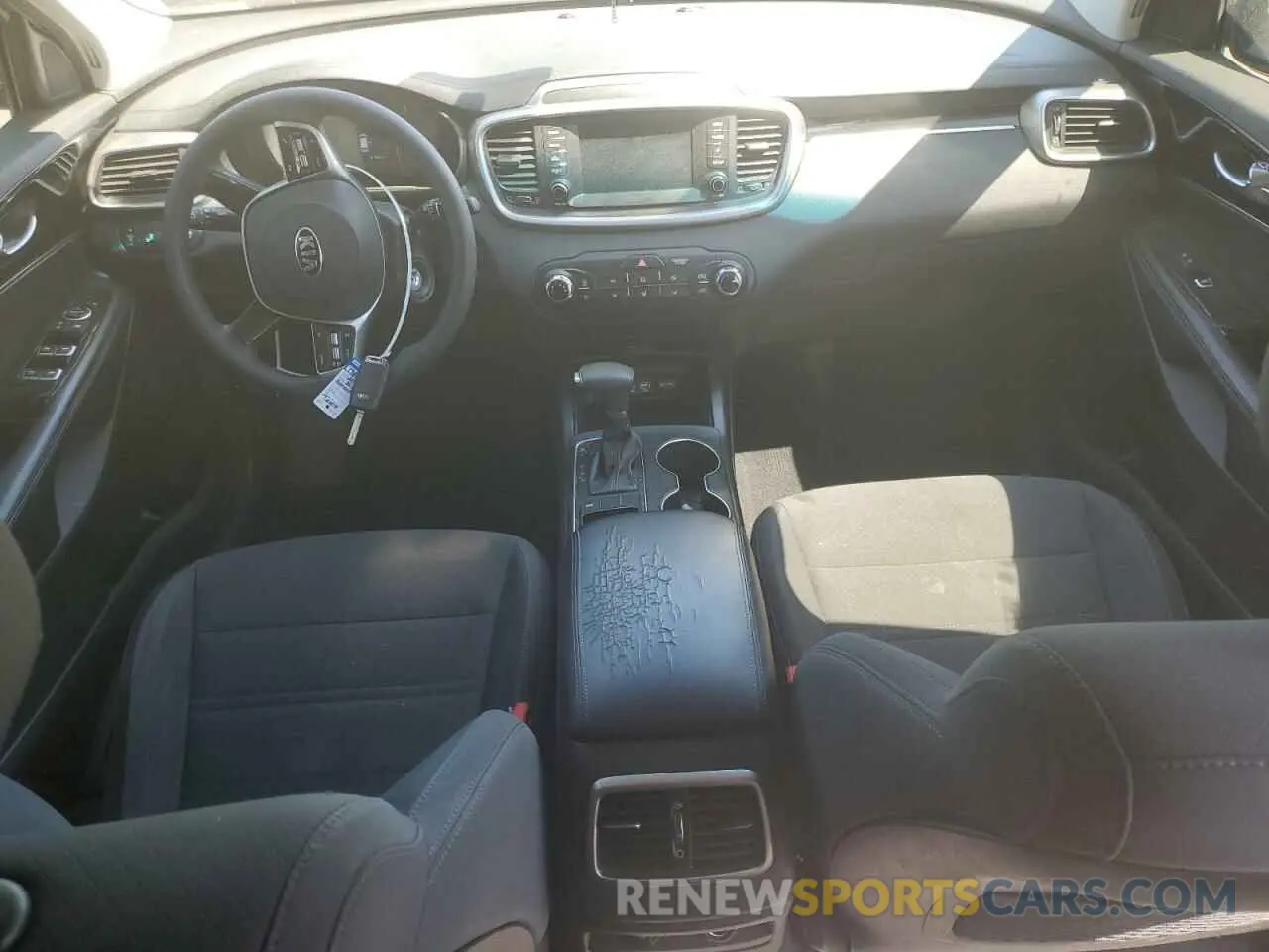 8 Photograph of a damaged car 5XYPG4A30KG551908 KIA SORENTO 2019
