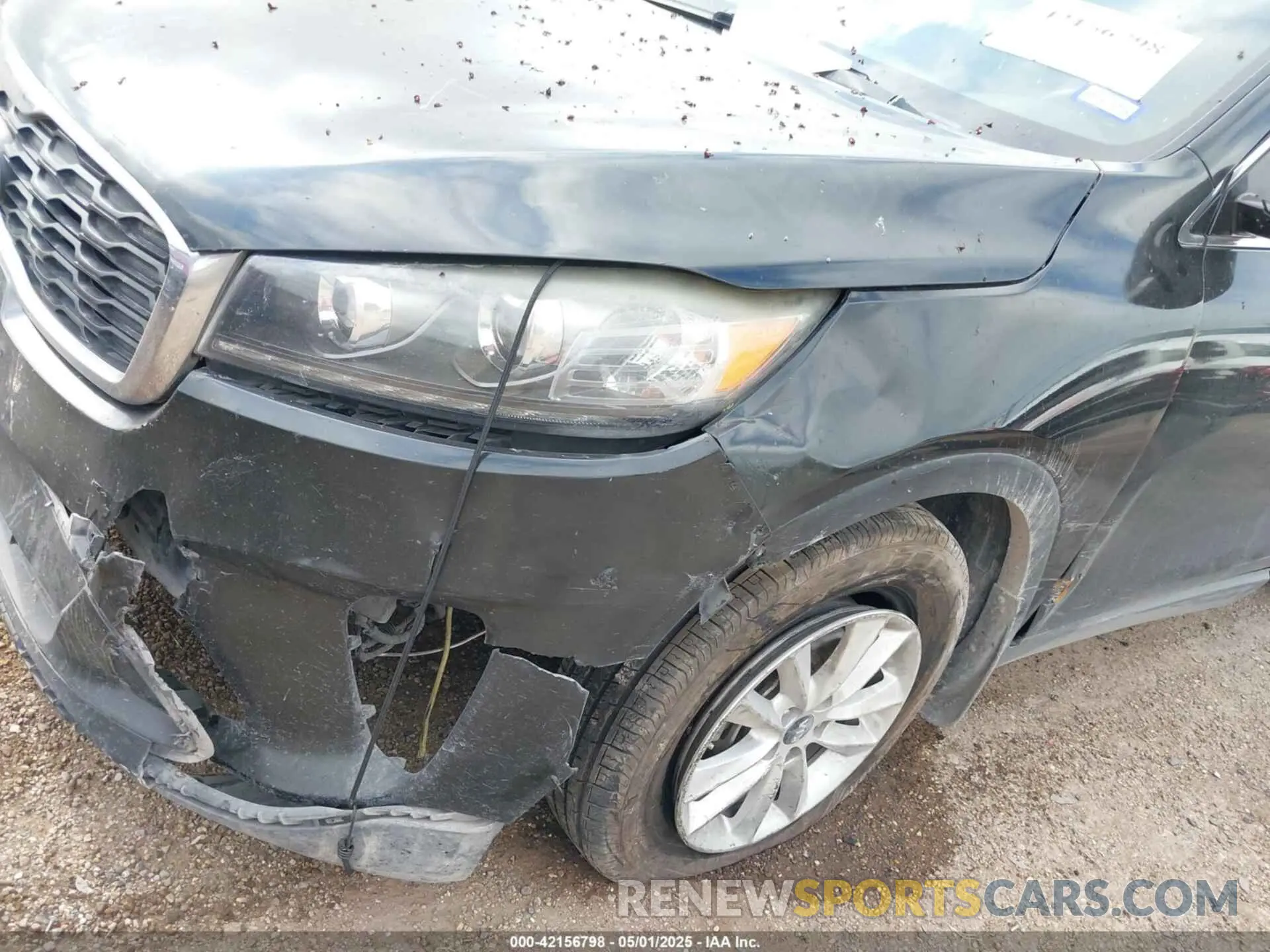 6 Photograph of a damaged car 5XYPG4A30KG560480 KIA SORENTO 2019