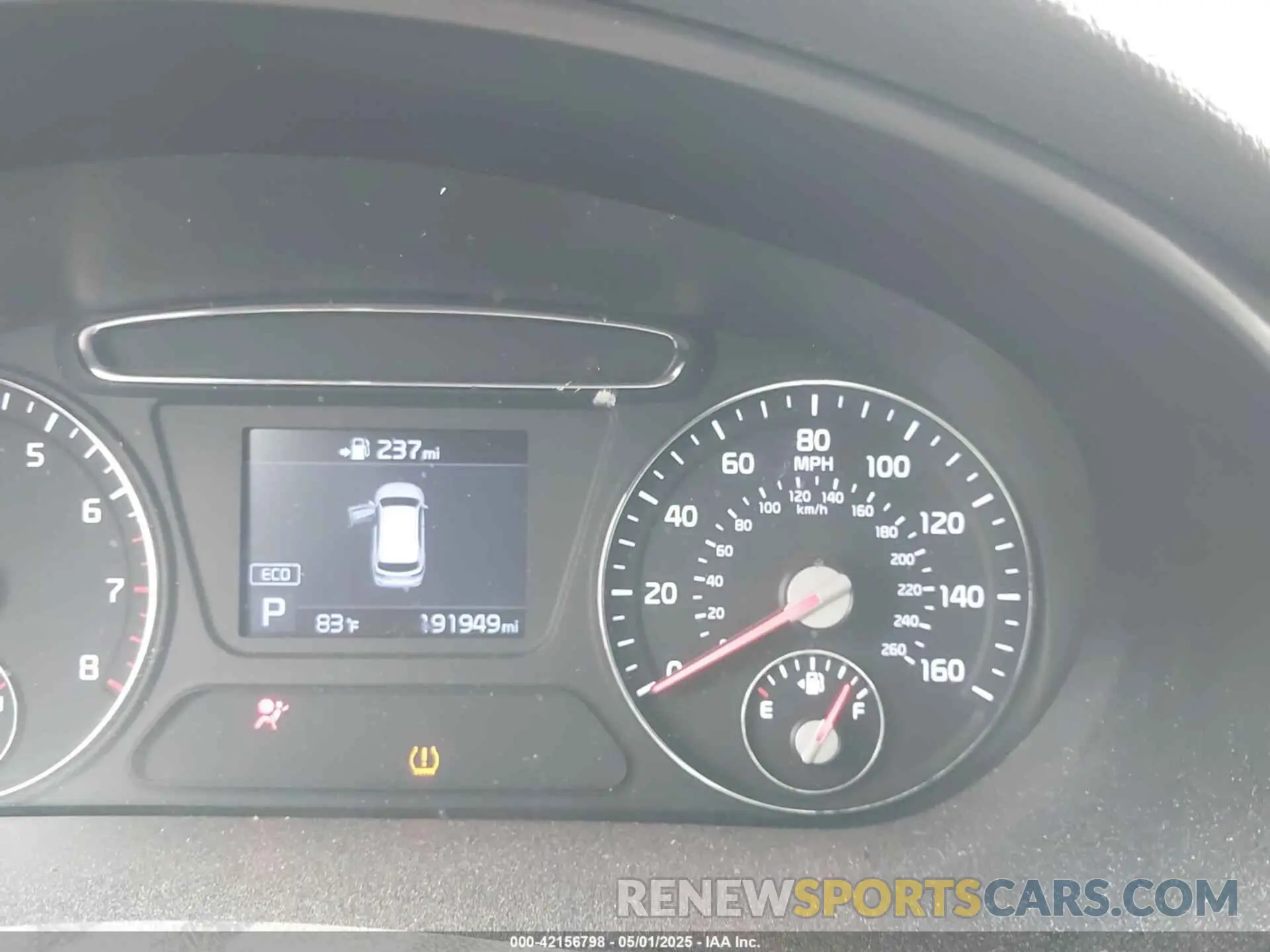 7 Photograph of a damaged car 5XYPG4A30KG560480 KIA SORENTO 2019