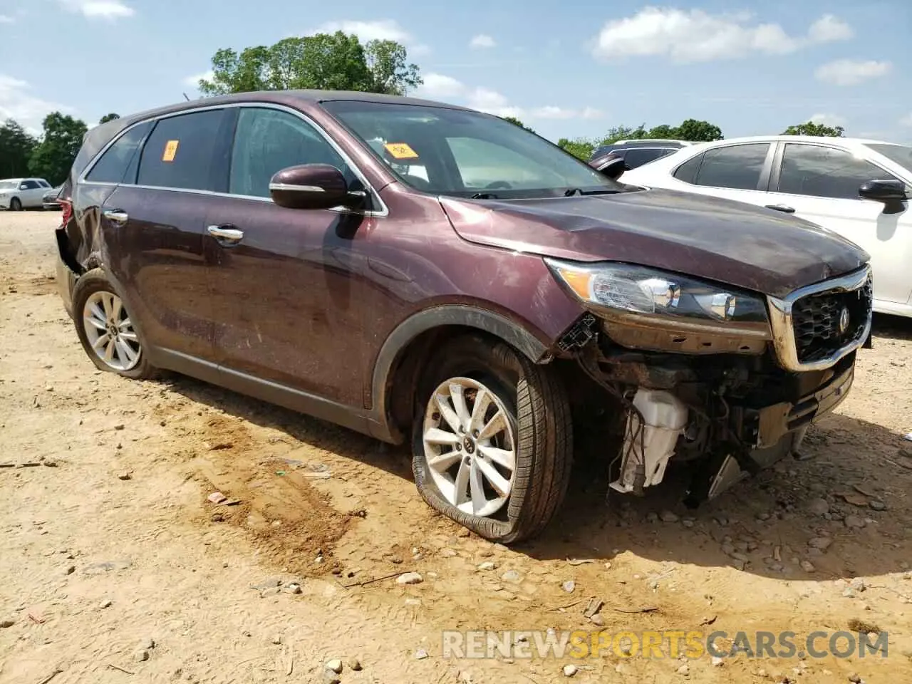 4 Photograph of a damaged car 5XYPG4A30KG571530 KIA SORENTO 2019
