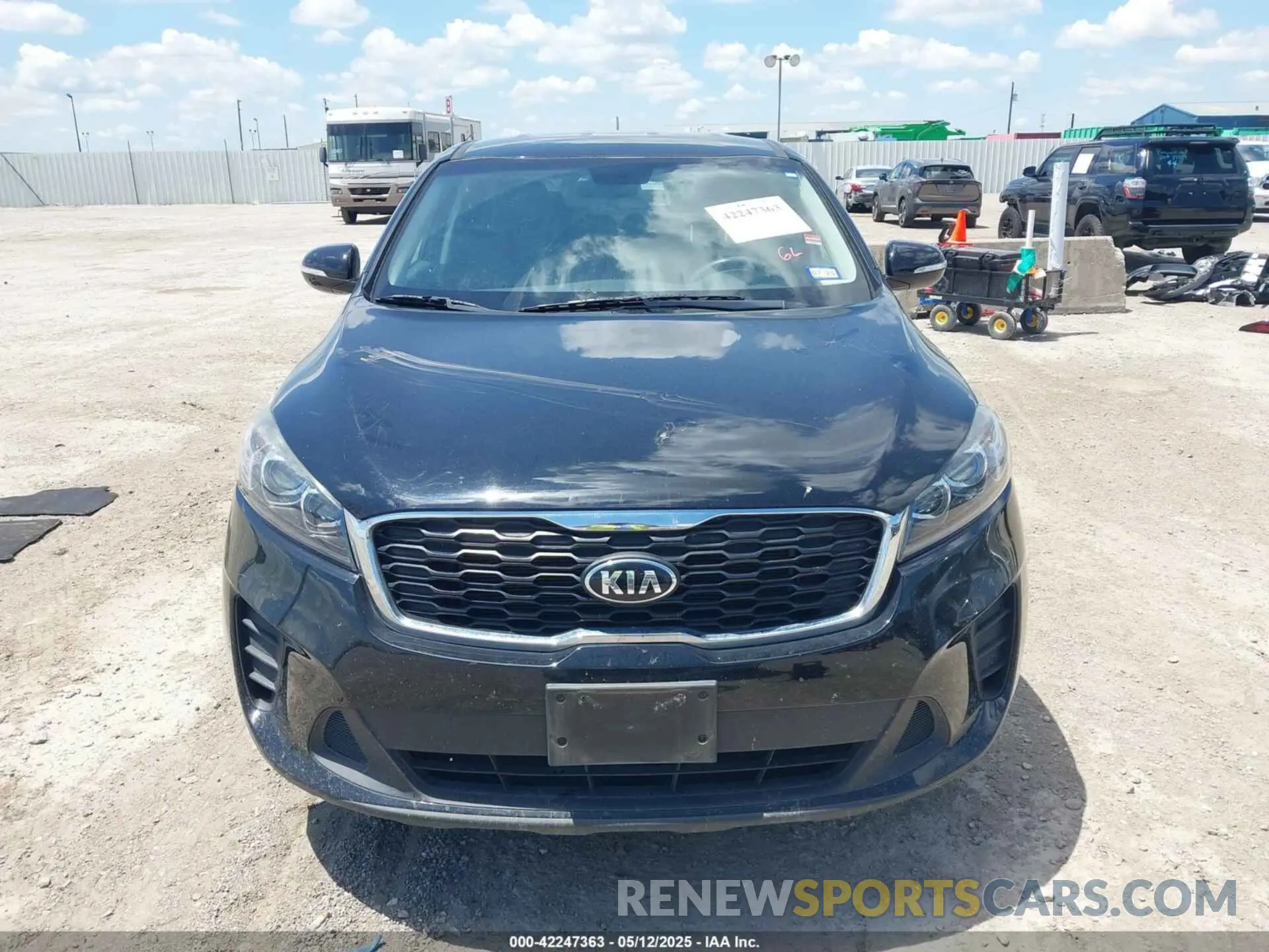 6 Photograph of a damaged car 5XYPG4A30KG574962 KIA SORENTO 2019