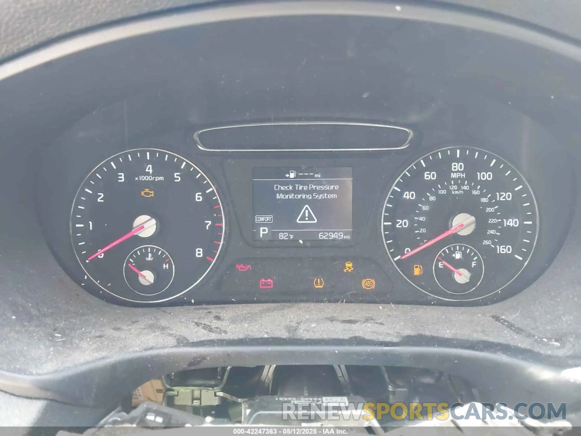 7 Photograph of a damaged car 5XYPG4A30KG574962 KIA SORENTO 2019