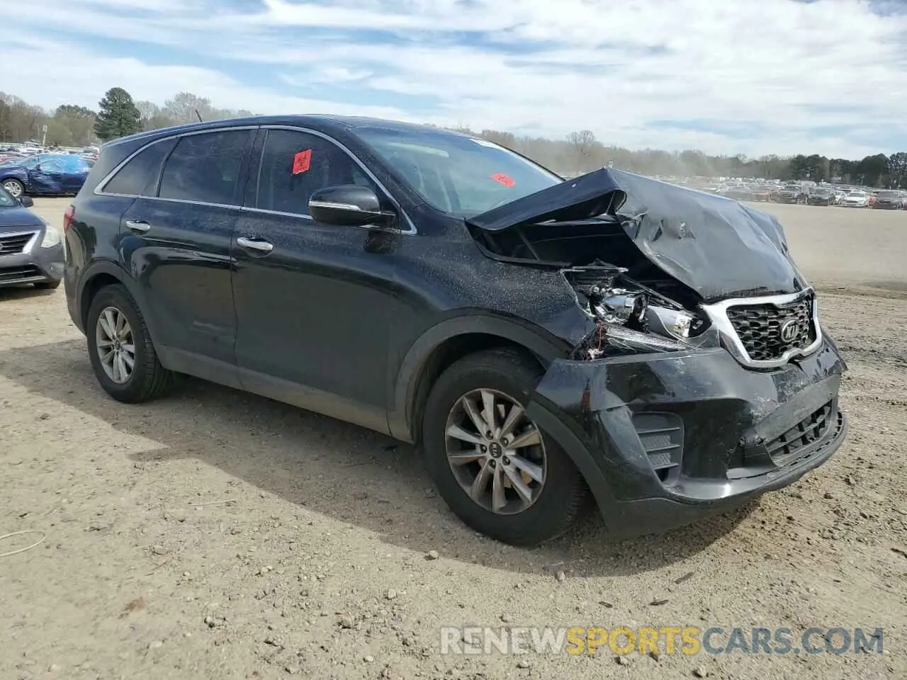 4 Photograph of a damaged car 5XYPG4A30KG583497 KIA SORENTO 2019