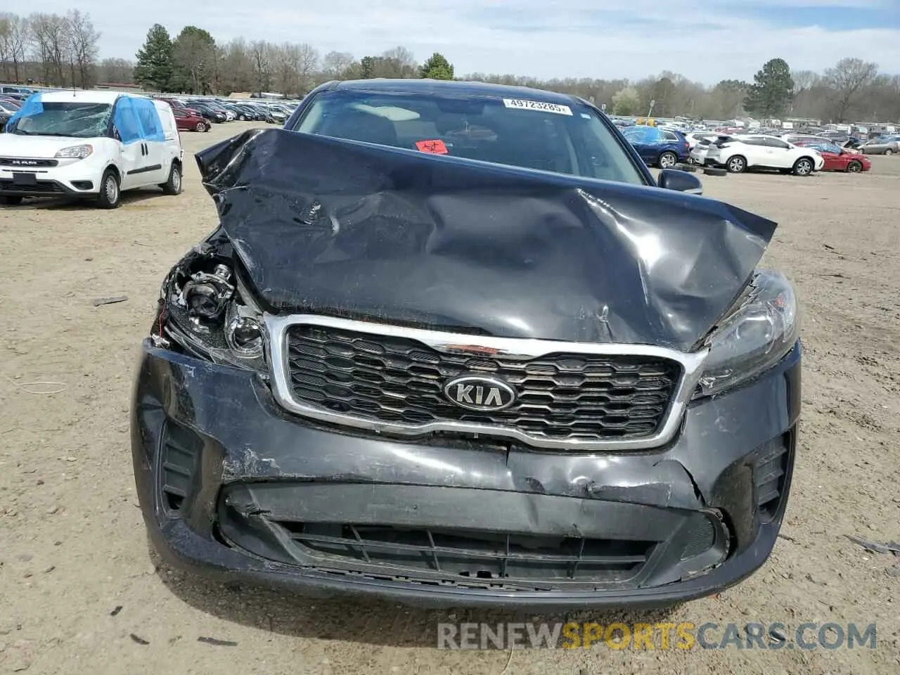 5 Photograph of a damaged car 5XYPG4A30KG583497 KIA SORENTO 2019