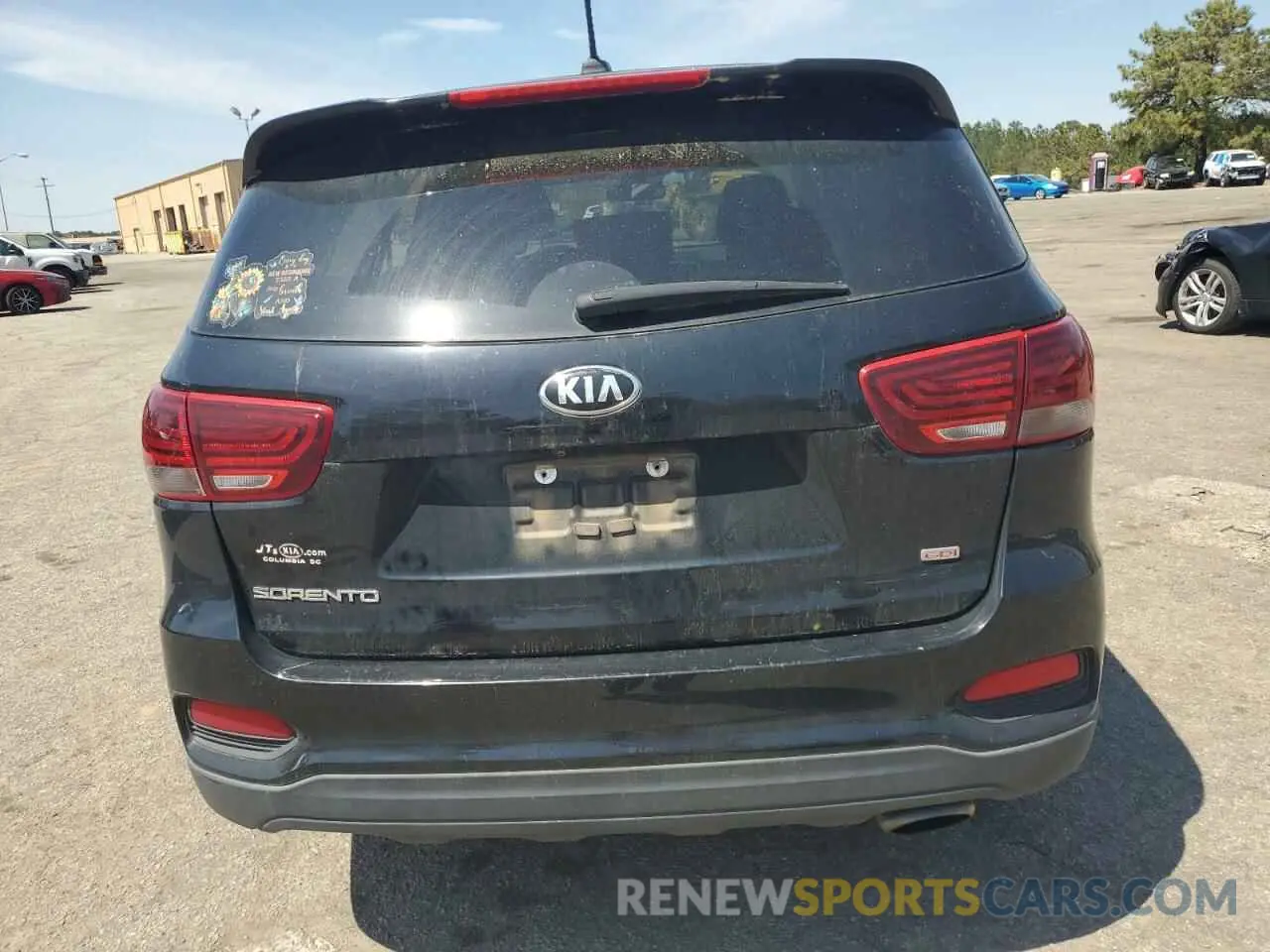 6 Photograph of a damaged car 5XYPG4A30KG595424 KIA SORENTO 2019