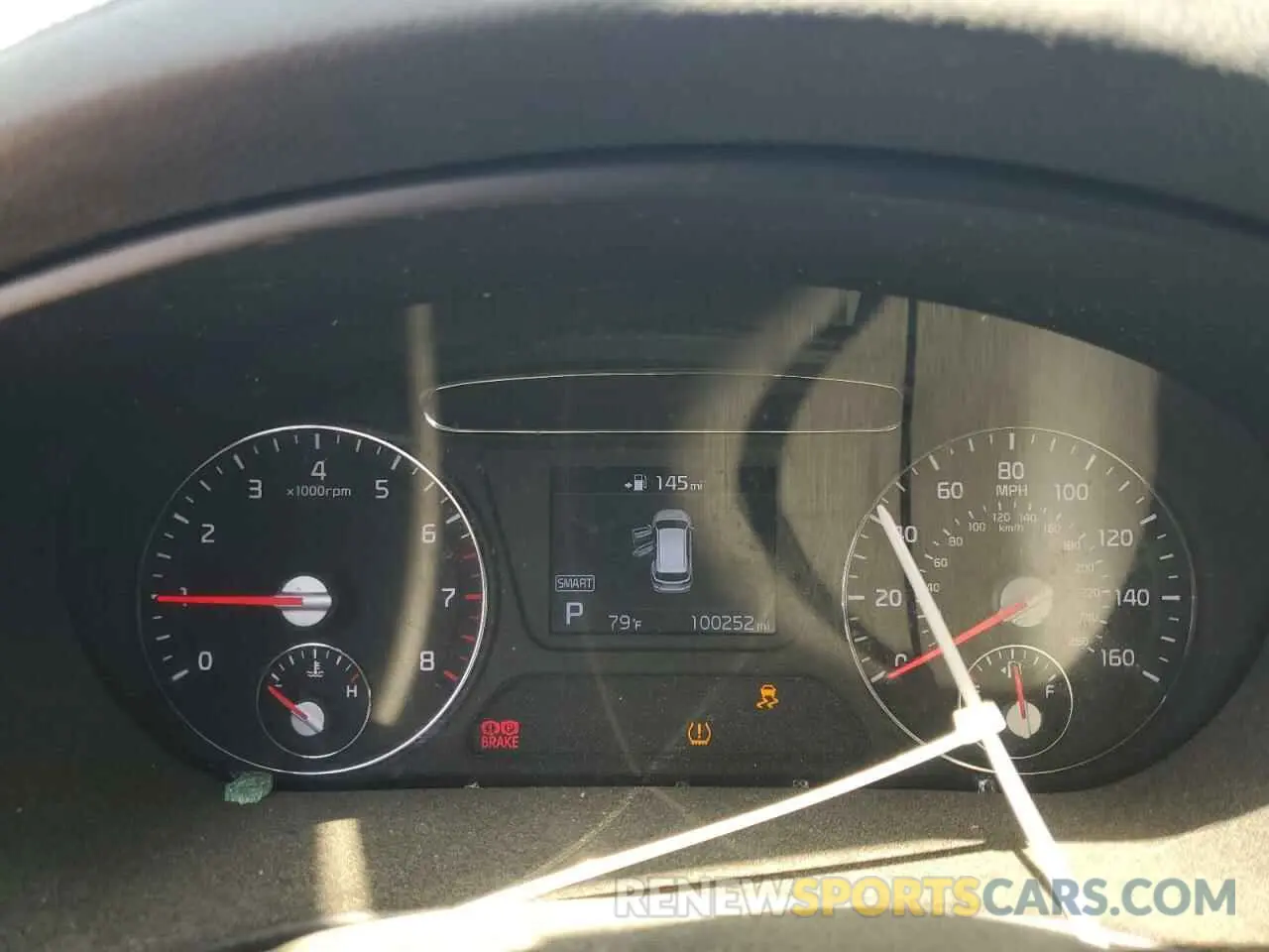 9 Photograph of a damaged car 5XYPG4A30KG595424 KIA SORENTO 2019