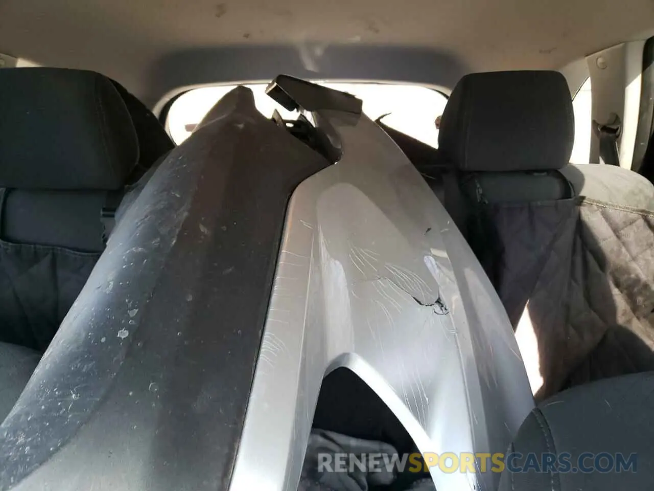 10 Photograph of a damaged car 5XYPG4A31KG465068 KIA SORENTO 2019