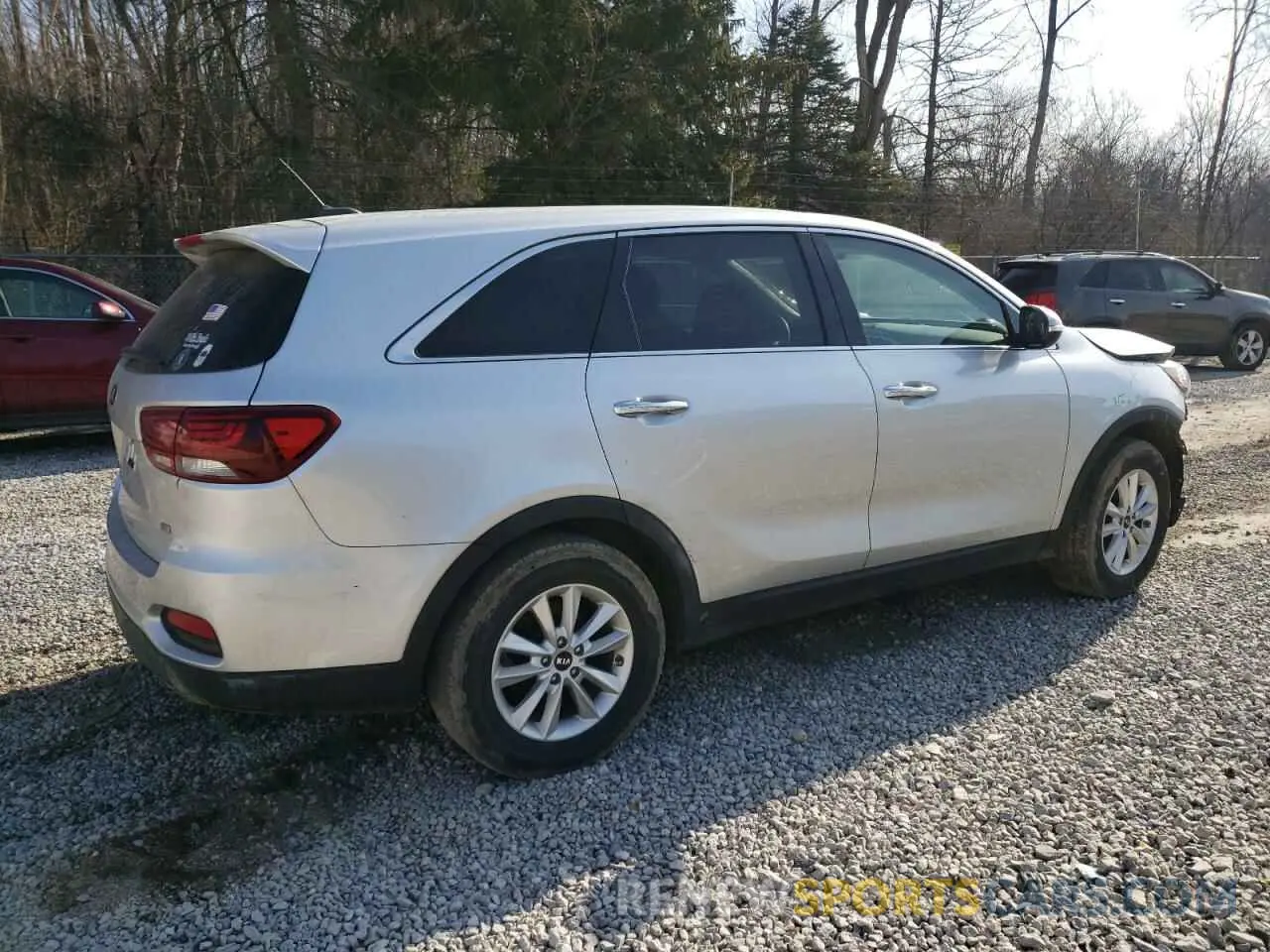3 Photograph of a damaged car 5XYPG4A31KG465068 KIA SORENTO 2019