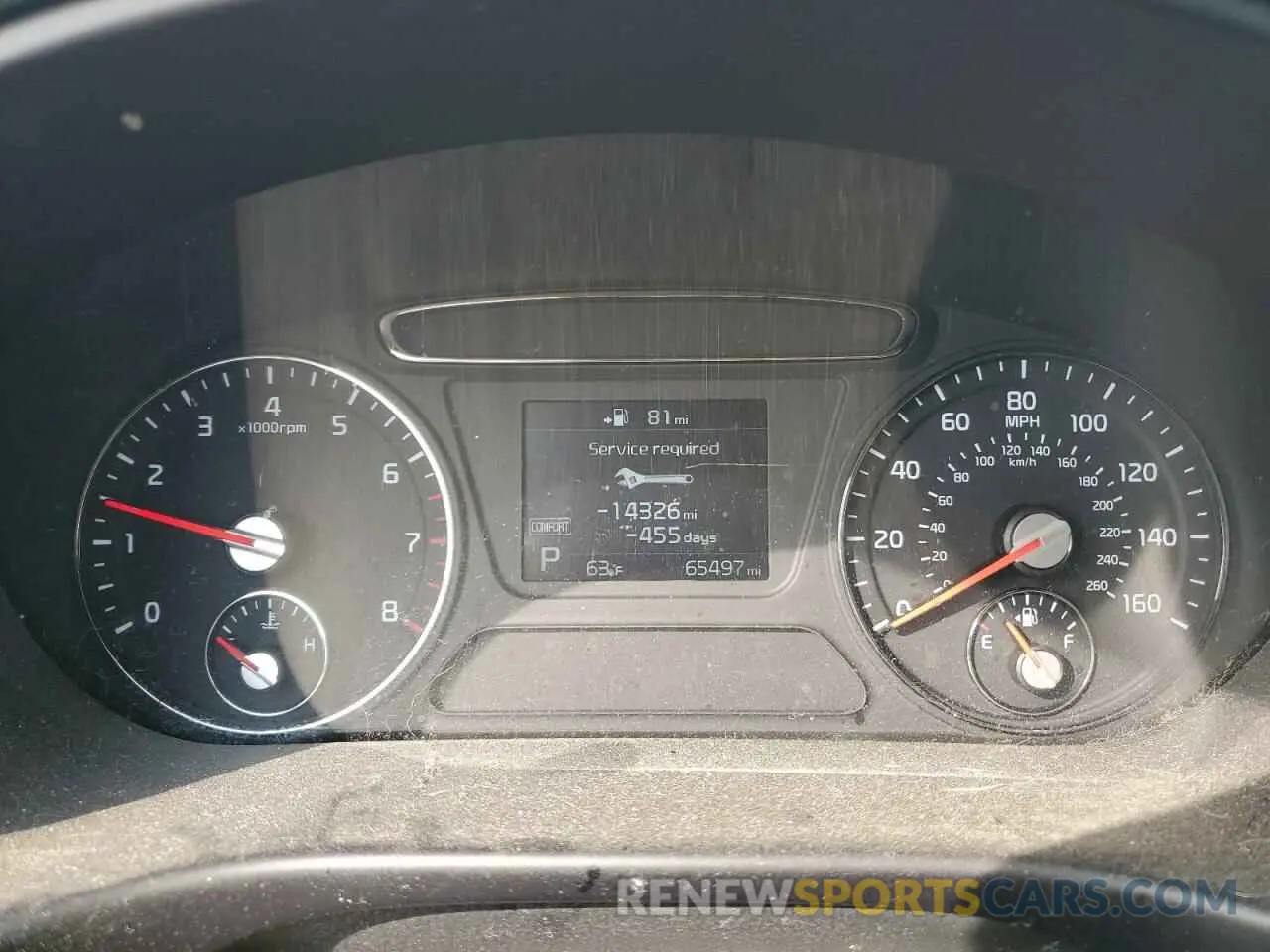 9 Photograph of a damaged car 5XYPG4A31KG498927 KIA SORENTO 2019