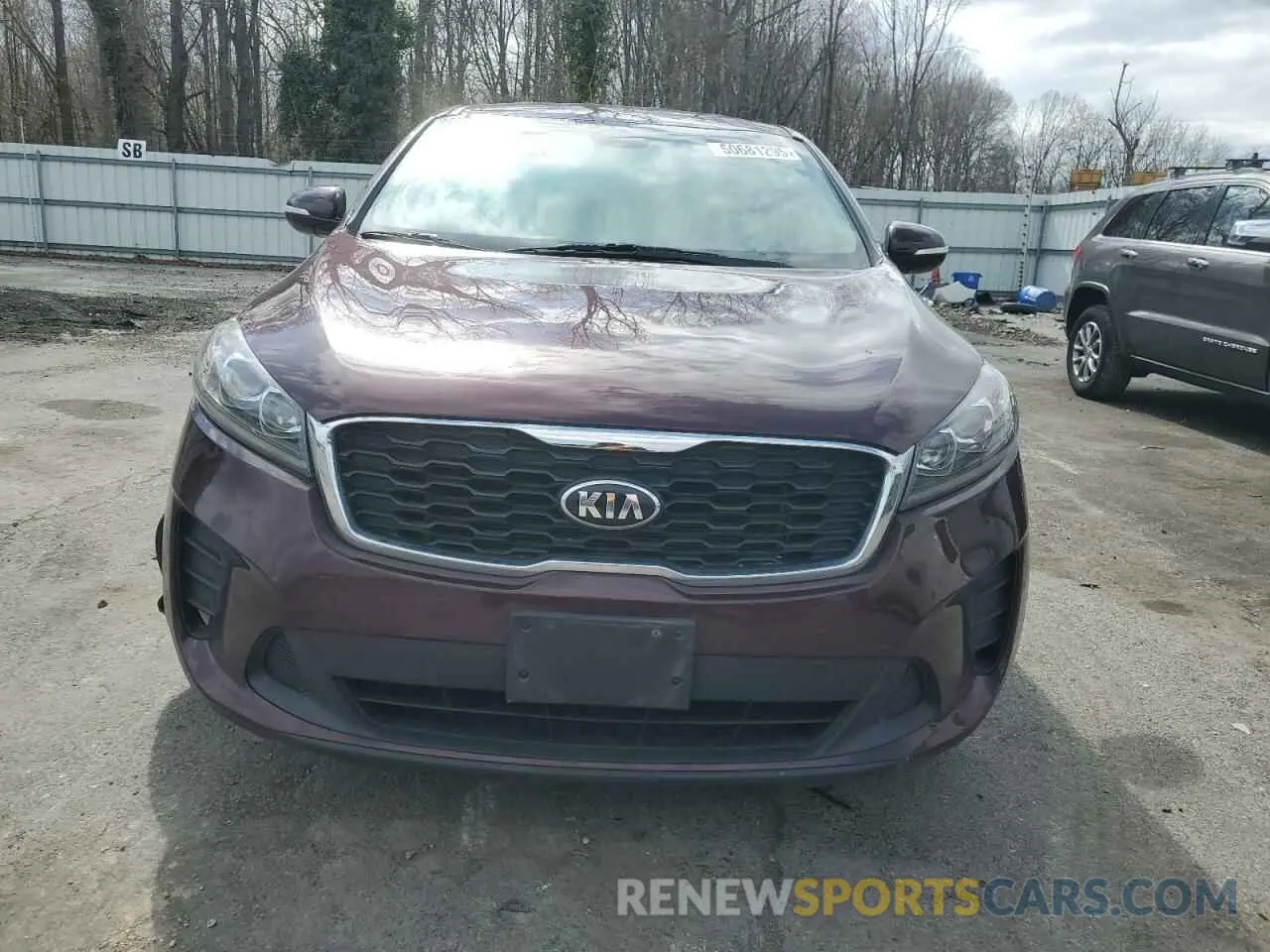 5 Photograph of a damaged car 5XYPG4A31KG511840 KIA SORENTO 2019