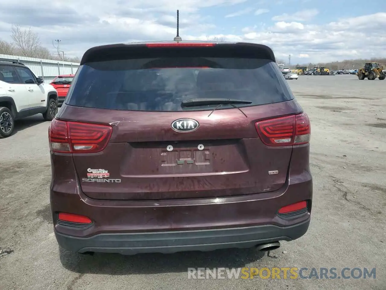 6 Photograph of a damaged car 5XYPG4A31KG511840 KIA SORENTO 2019