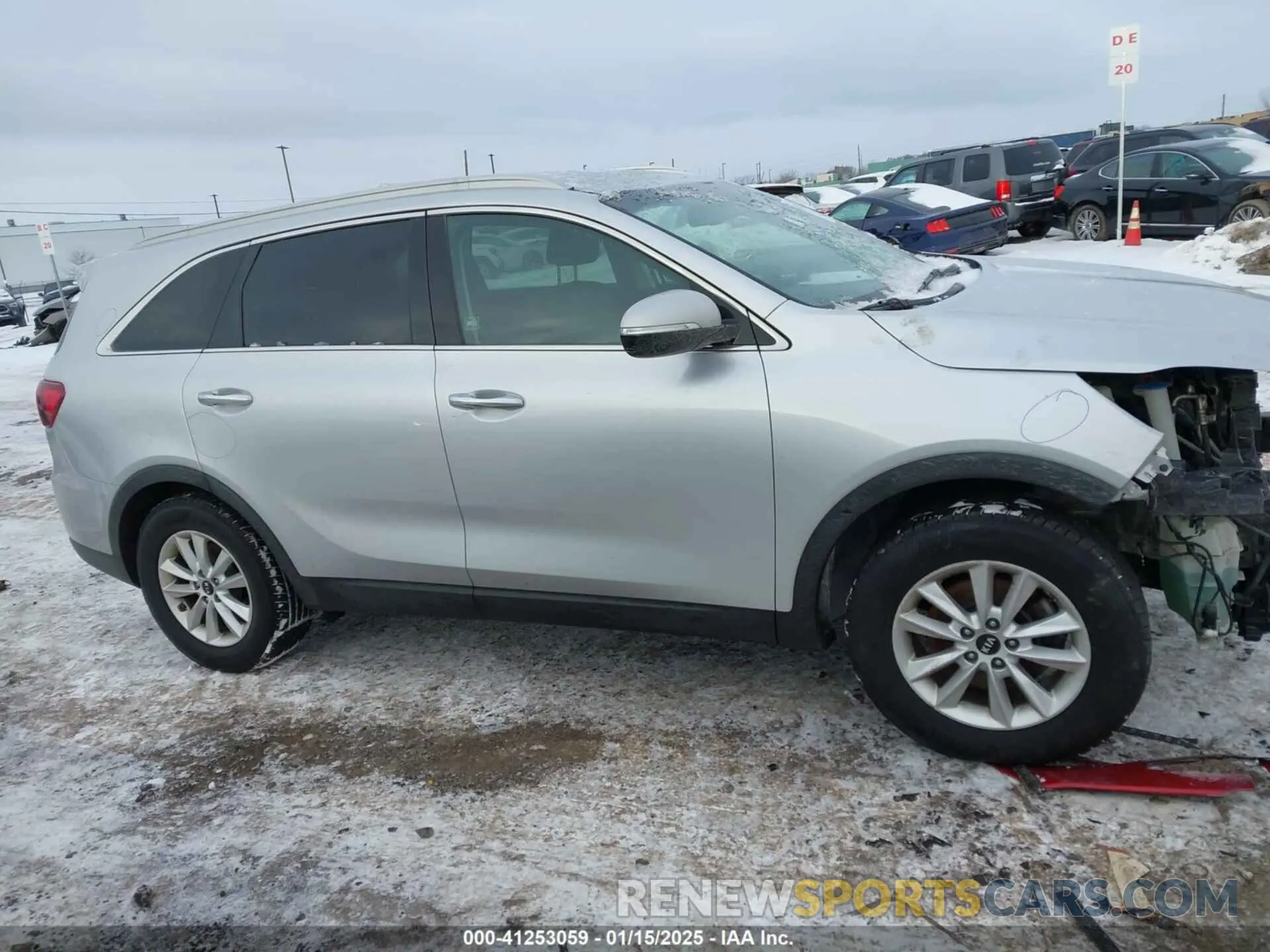 13 Photograph of a damaged car 5XYPG4A31KG547981 KIA SORENTO 2019