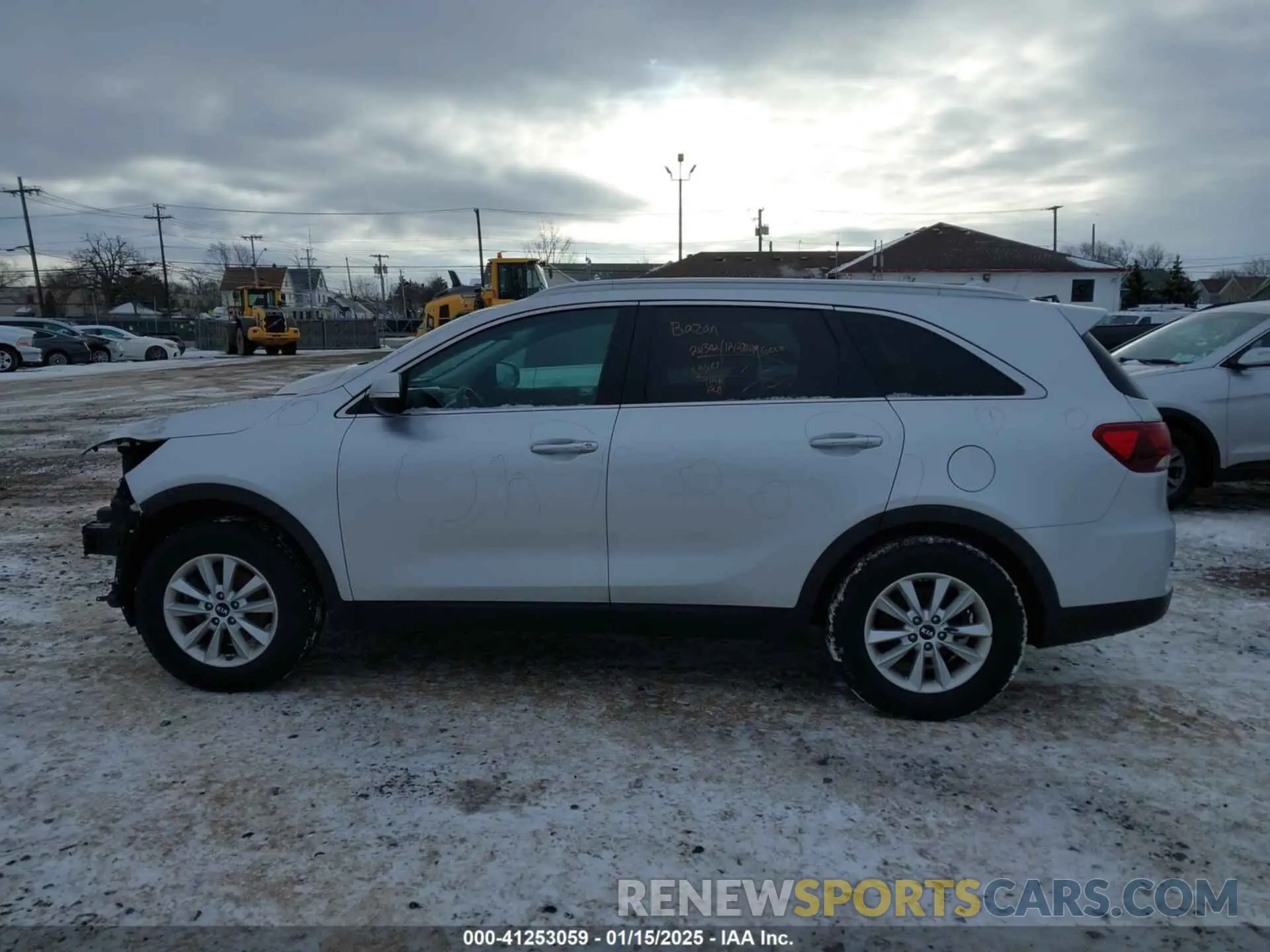 14 Photograph of a damaged car 5XYPG4A31KG547981 KIA SORENTO 2019
