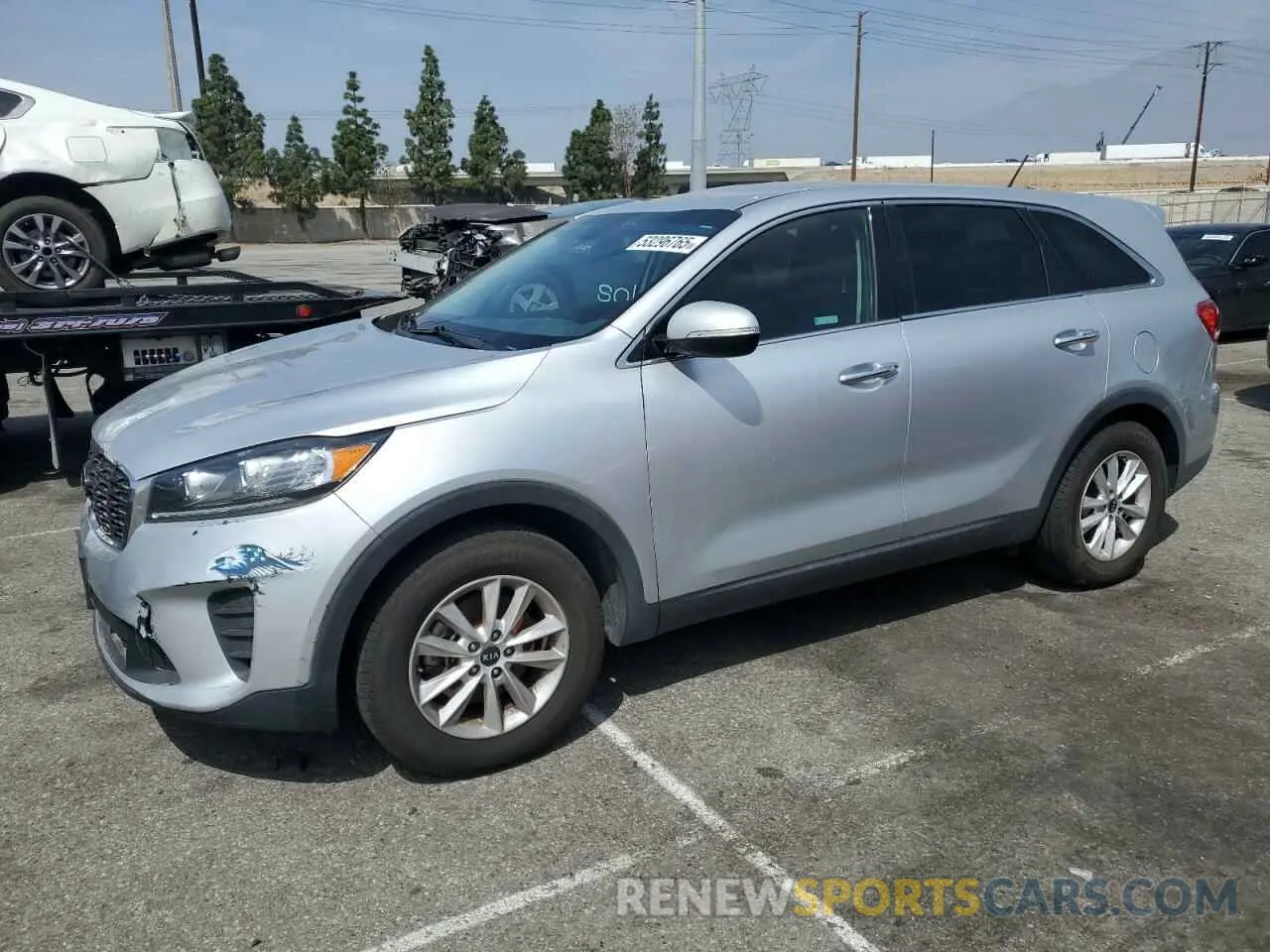 1 Photograph of a damaged car 5XYPG4A31KG555272 KIA SORENTO 2019