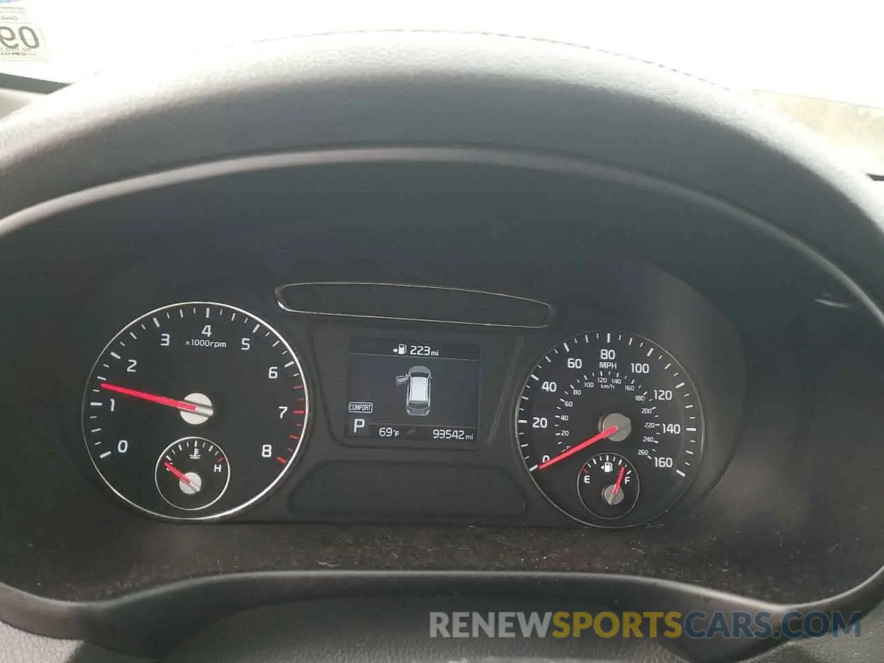 9 Photograph of a damaged car 5XYPG4A31KG572525 KIA SORENTO 2019