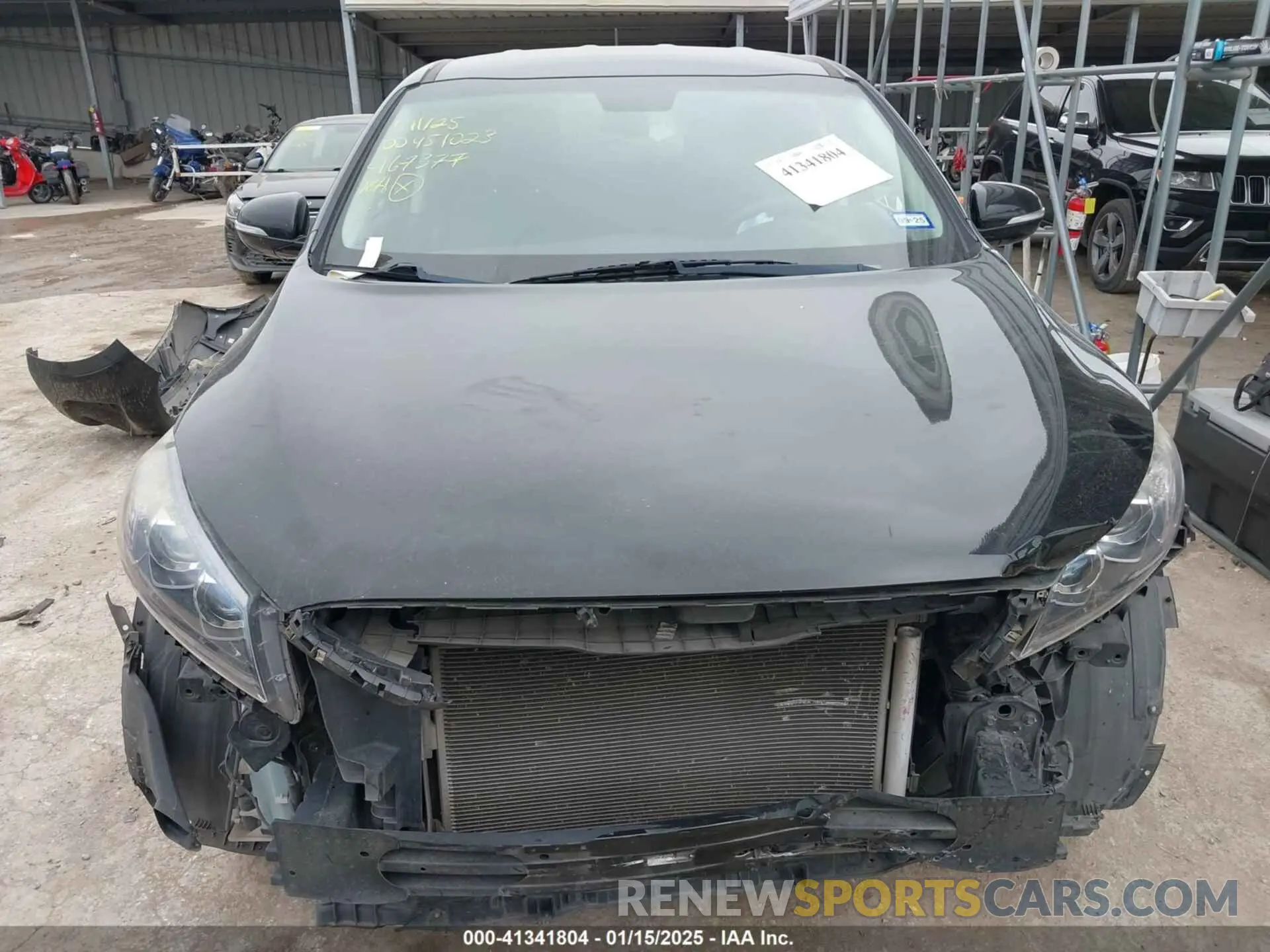 11 Photograph of a damaged car 5XYPG4A32KG467377 KIA SORENTO 2019