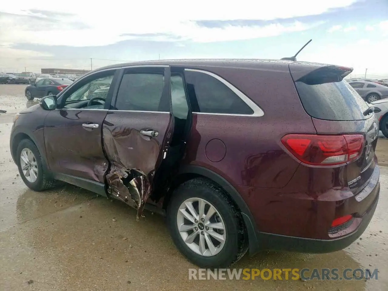 2 Photograph of a damaged car 5XYPG4A32KG476077 KIA SORENTO 2019