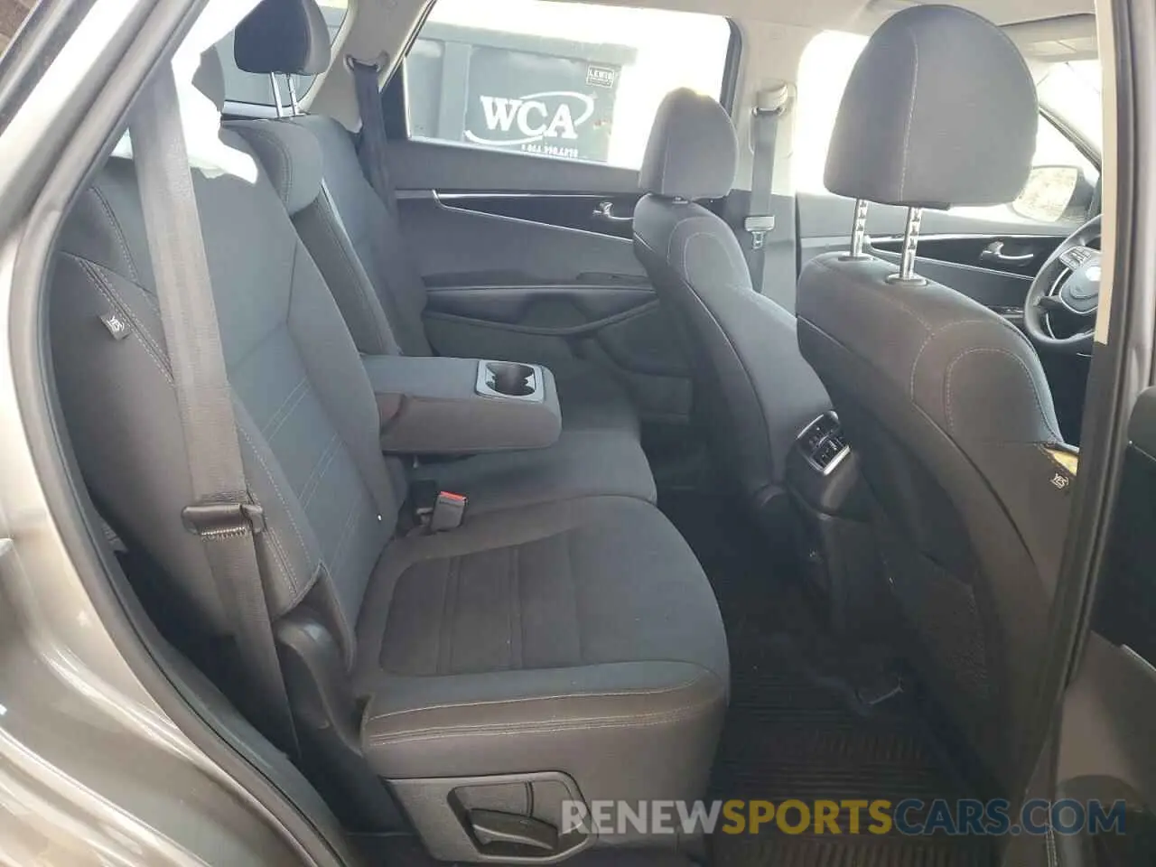 10 Photograph of a damaged car 5XYPG4A32KG479030 KIA SORENTO 2019