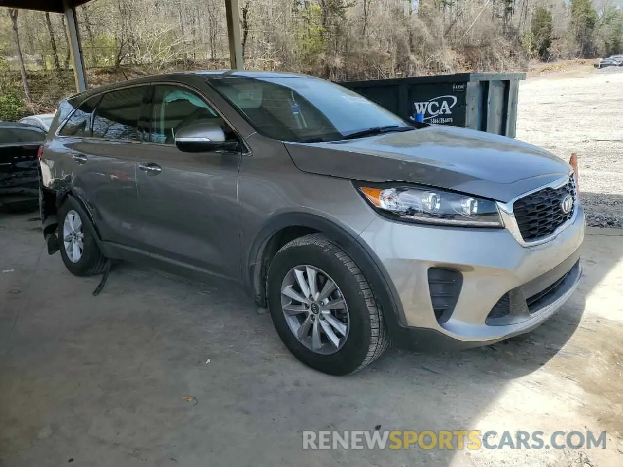 4 Photograph of a damaged car 5XYPG4A32KG479030 KIA SORENTO 2019