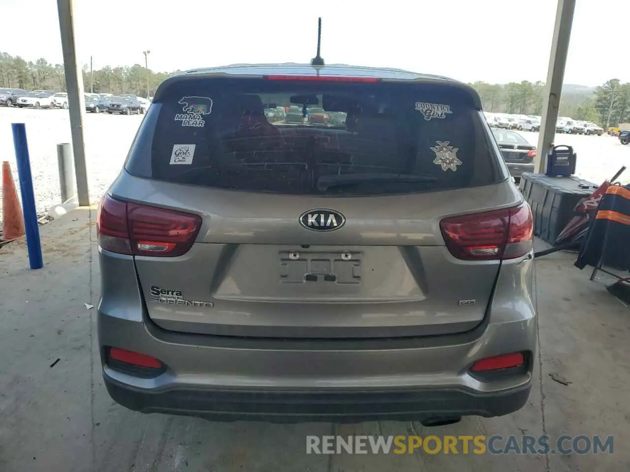 6 Photograph of a damaged car 5XYPG4A32KG479030 KIA SORENTO 2019