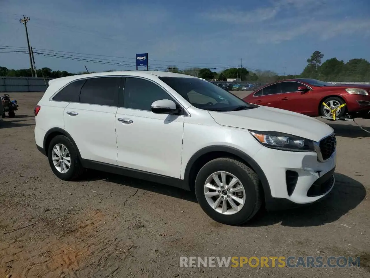 4 Photograph of a damaged car 5XYPG4A32KG502032 KIA SORENTO 2019
