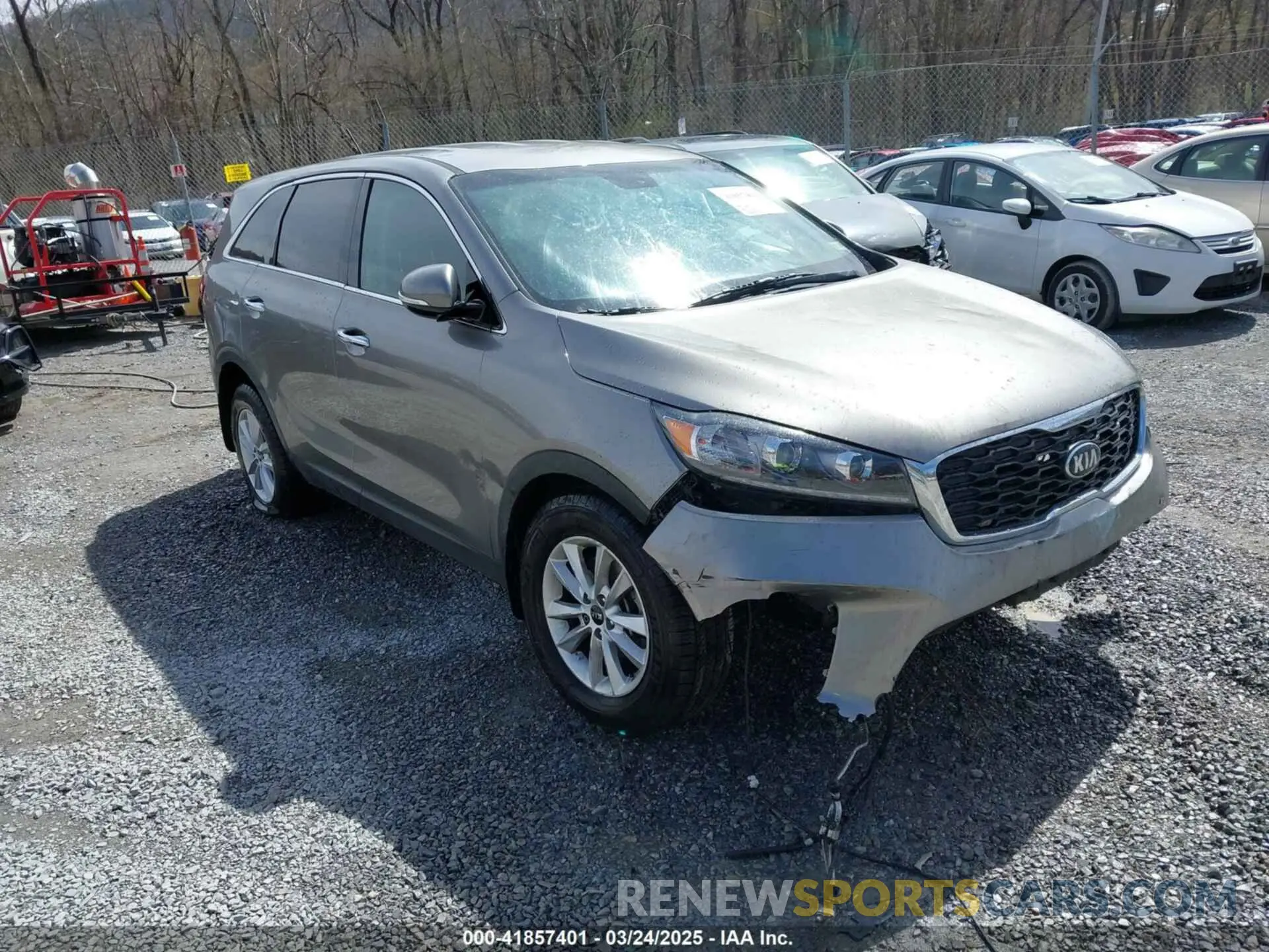 1 Photograph of a damaged car 5XYPG4A32KG512687 KIA SORENTO 2019