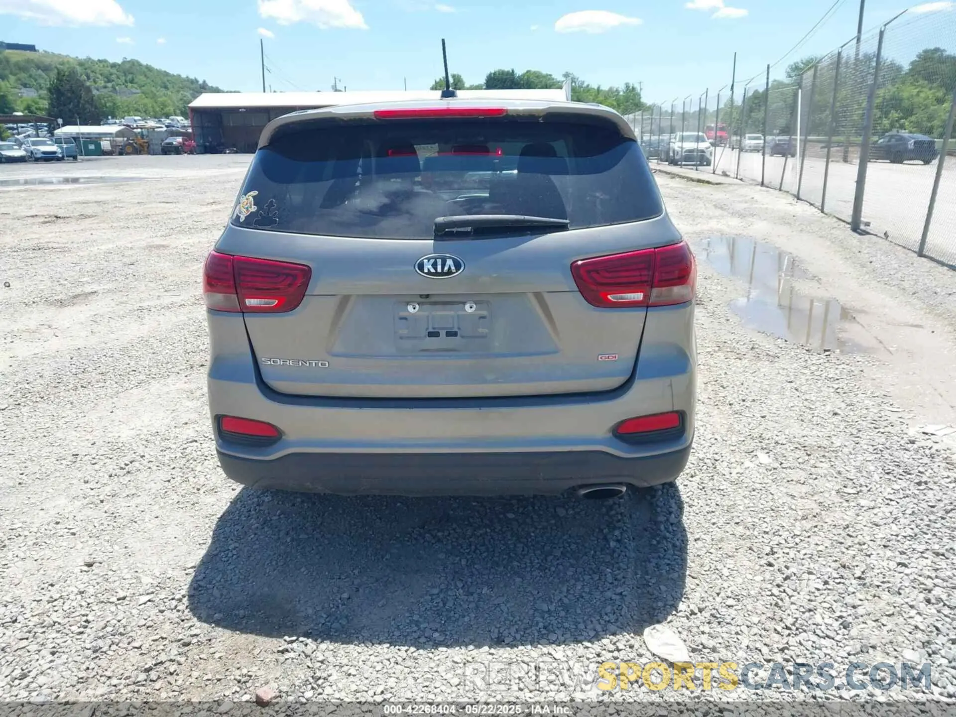 16 Photograph of a damaged car 5XYPG4A32KG513726 KIA SORENTO 2019
