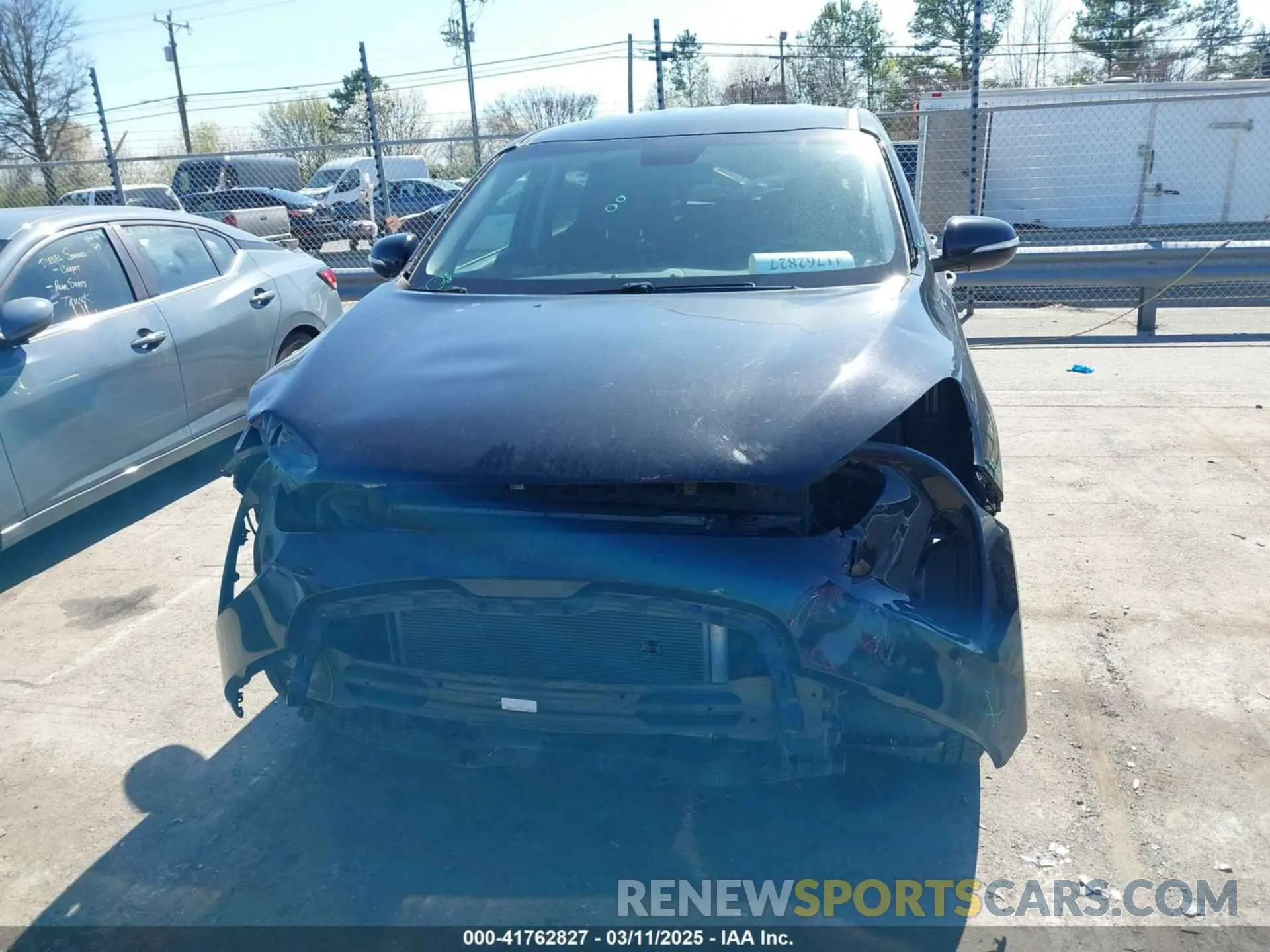 12 Photograph of a damaged car 5XYPG4A32KG533121 KIA SORENTO 2019