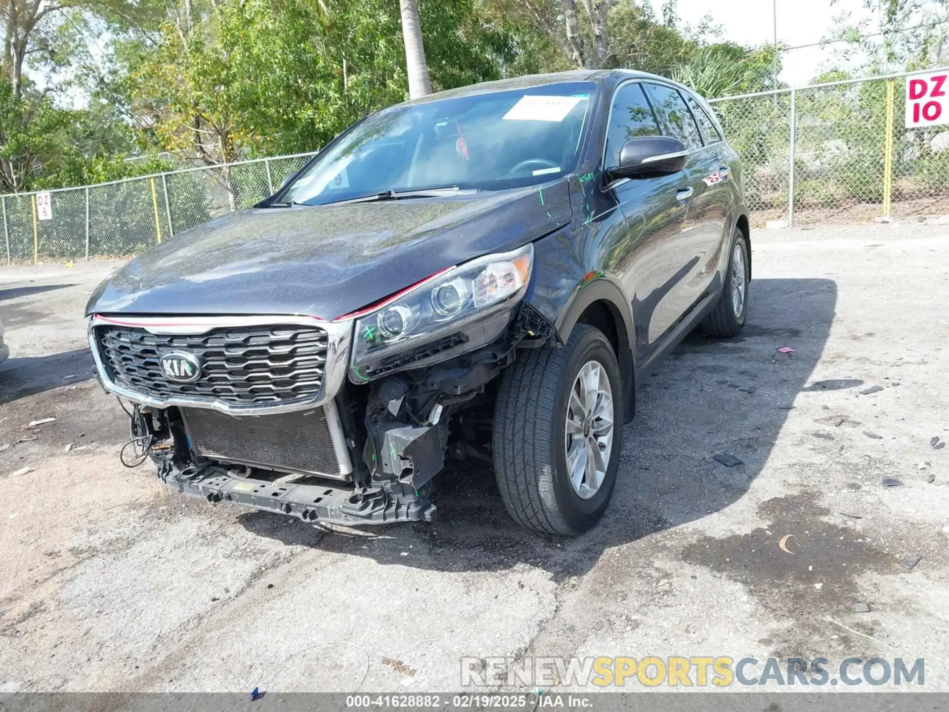 12 Photograph of a damaged car 5XYPG4A32KG538030 KIA SORENTO 2019