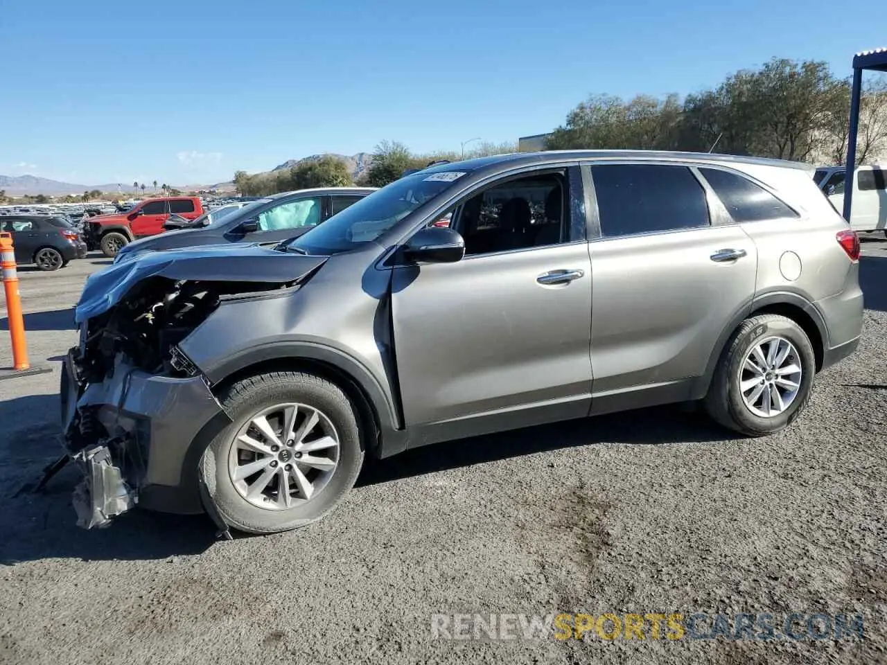 1 Photograph of a damaged car 5XYPG4A32KG547276 KIA SORENTO 2019
