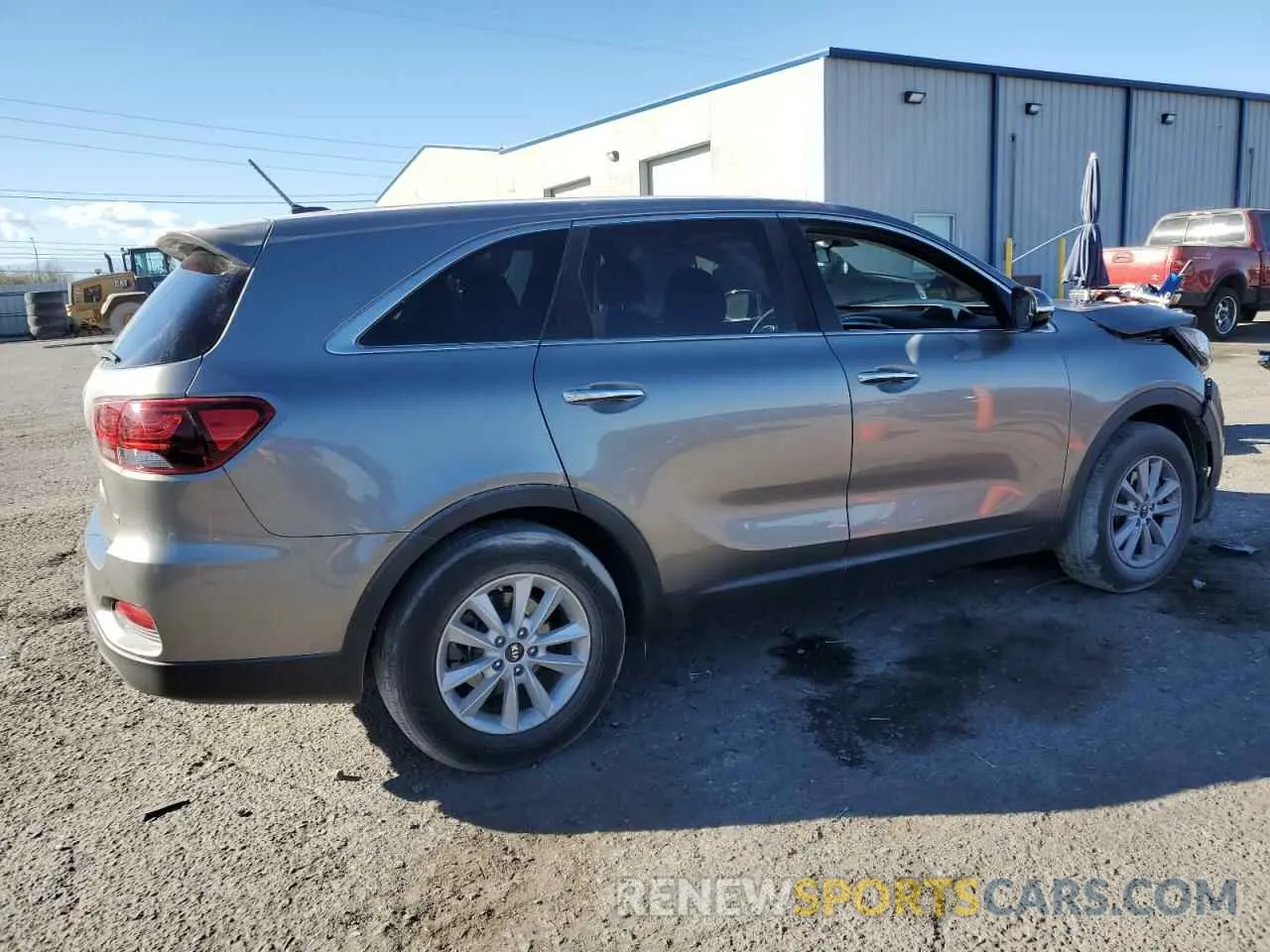 3 Photograph of a damaged car 5XYPG4A32KG547276 KIA SORENTO 2019