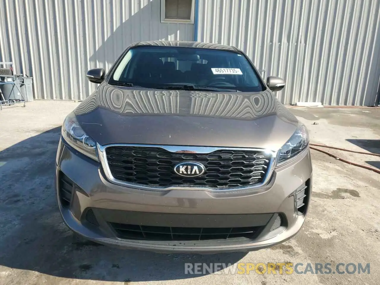 5 Photograph of a damaged car 5XYPG4A32KG563378 KIA SORENTO 2019