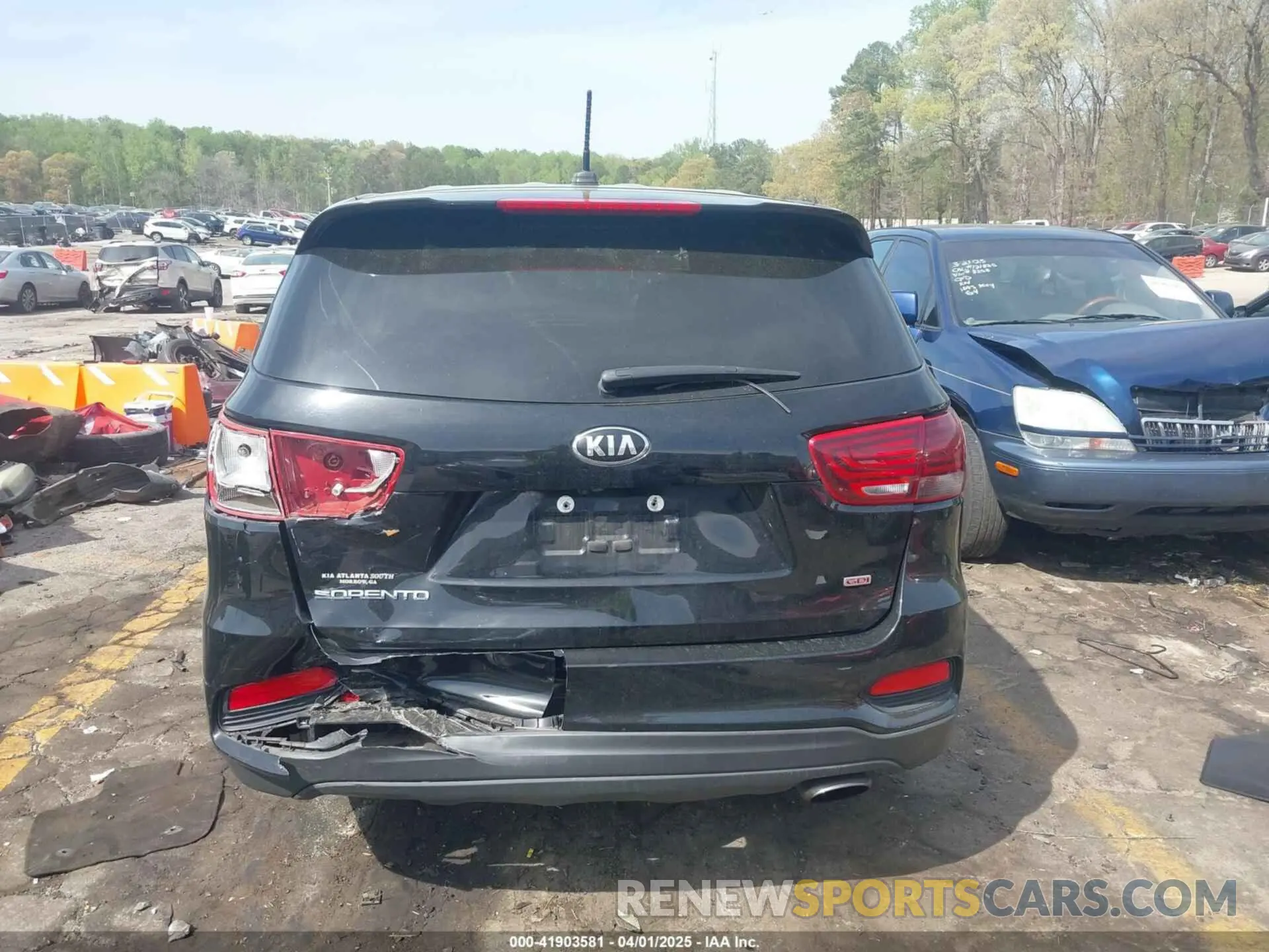 16 Photograph of a damaged car 5XYPG4A32KG581718 KIA SORENTO 2019