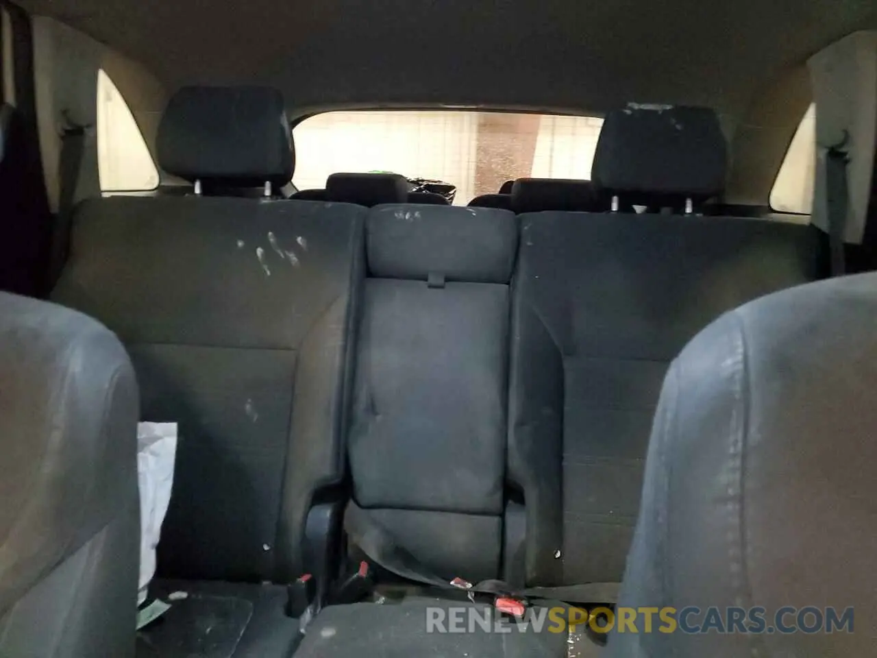 10 Photograph of a damaged car 5XYPG4A32KG589365 KIA SORENTO 2019