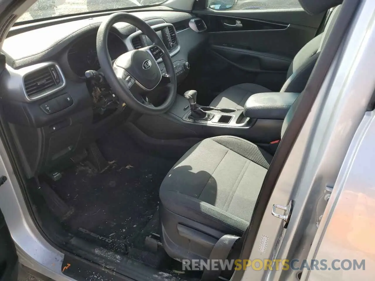 7 Photograph of a damaged car 5XYPG4A32KG591908 KIA SORENTO 2019