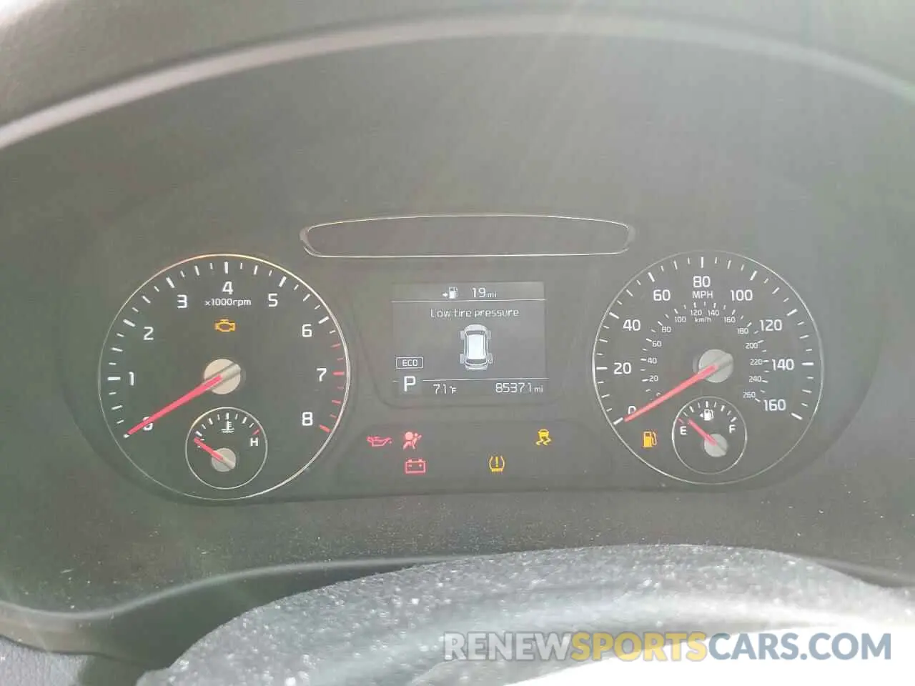 9 Photograph of a damaged car 5XYPG4A32KG591908 KIA SORENTO 2019