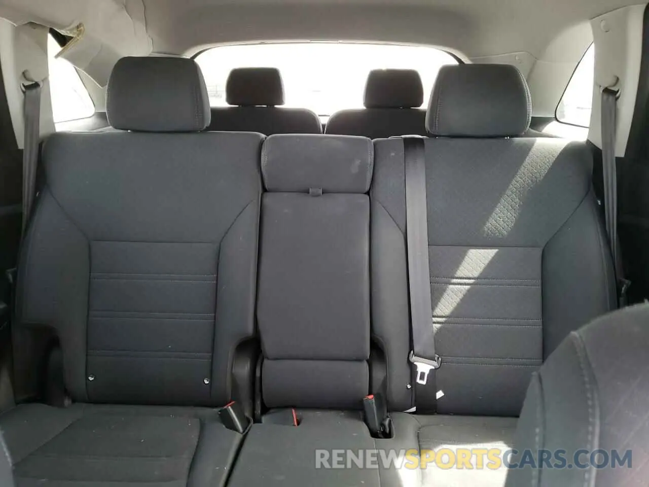 10 Photograph of a damaged car 5XYPG4A32KG603233 KIA SORENTO 2019