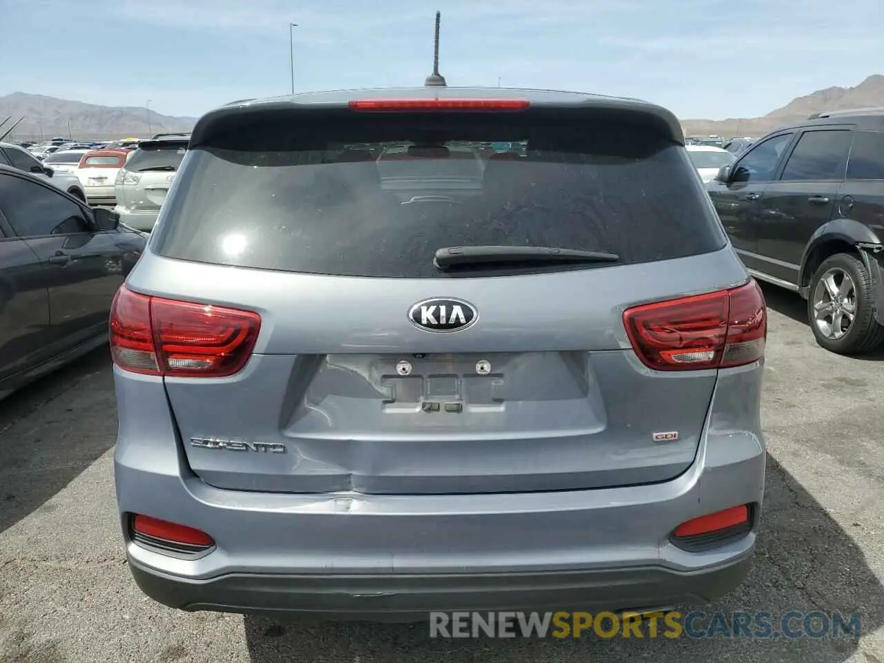 6 Photograph of a damaged car 5XYPG4A32KG603233 KIA SORENTO 2019