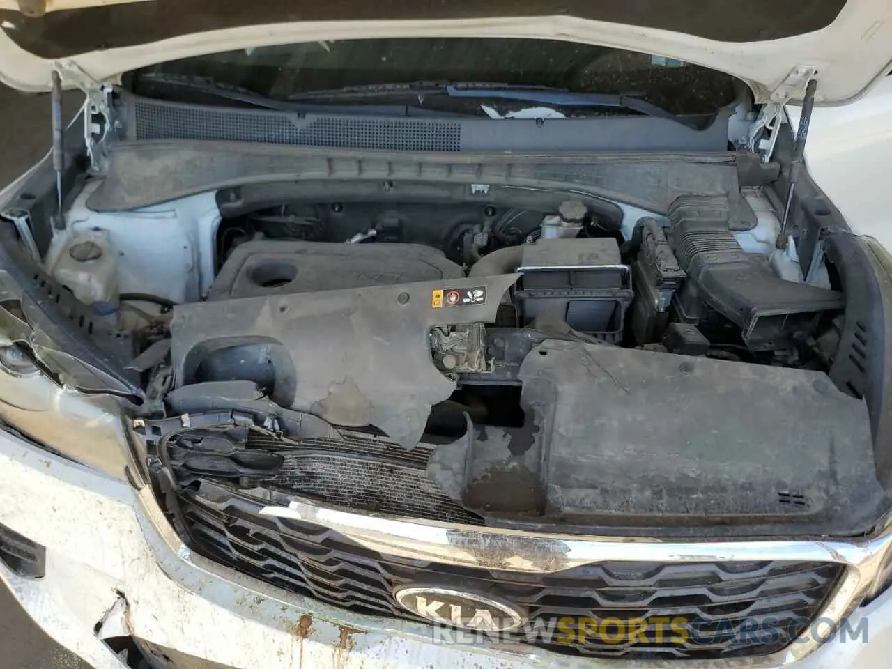 12 Photograph of a damaged car 5XYPG4A32KG611297 KIA SORENTO 2019