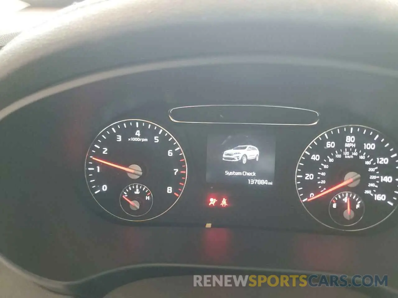 9 Photograph of a damaged car 5XYPG4A32KG611297 KIA SORENTO 2019