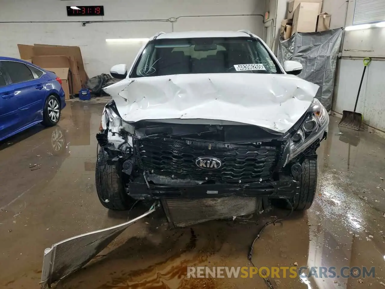 5 Photograph of a damaged car 5XYPG4A33KG439765 KIA SORENTO 2019